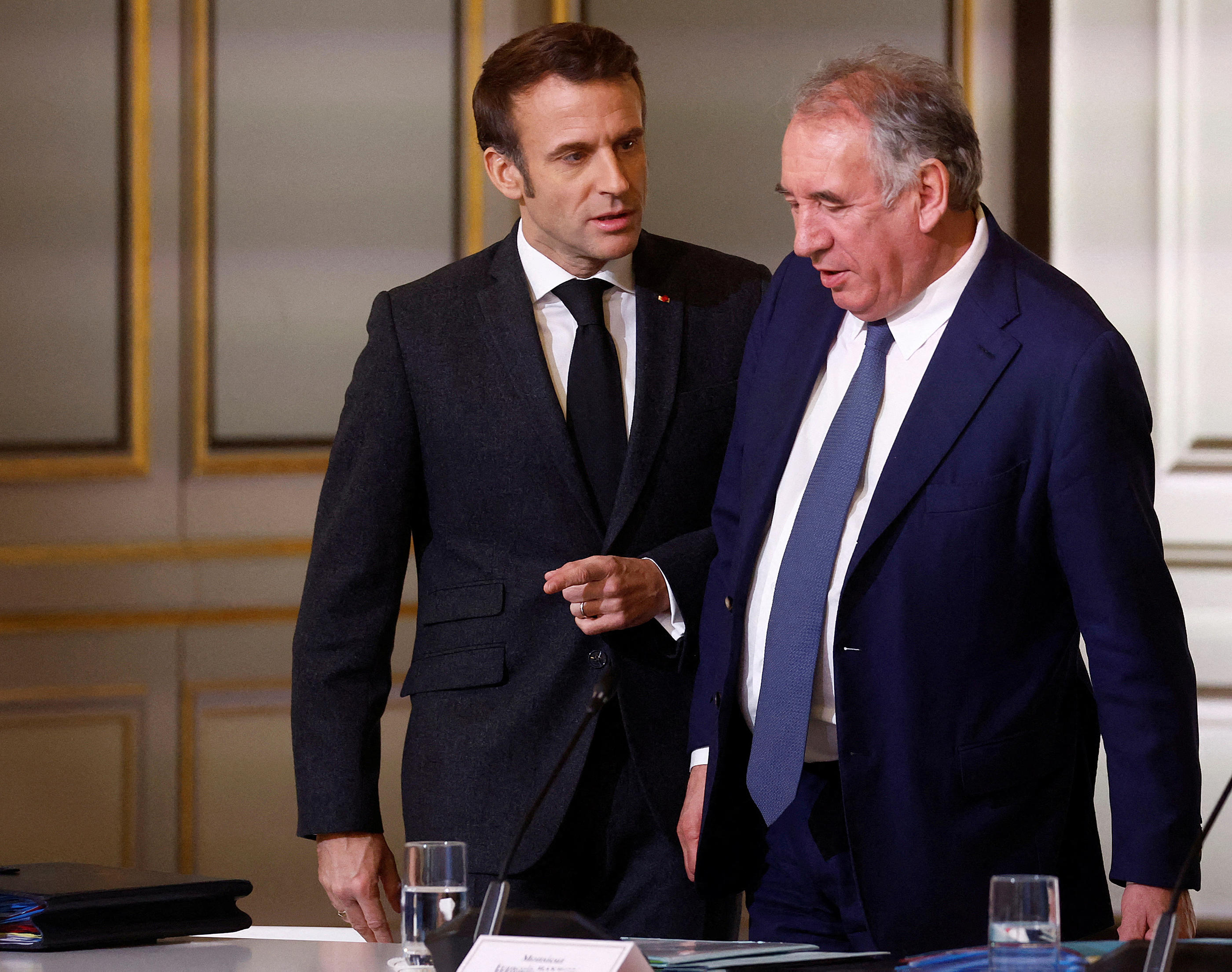 « Nous partageons nos intuitions. Notre histoire commune nous permet cela », confie François Bayrou à propos de ses échanges réguliers avec Emmanuel Macron. AFP/Gonzalo Fuentes