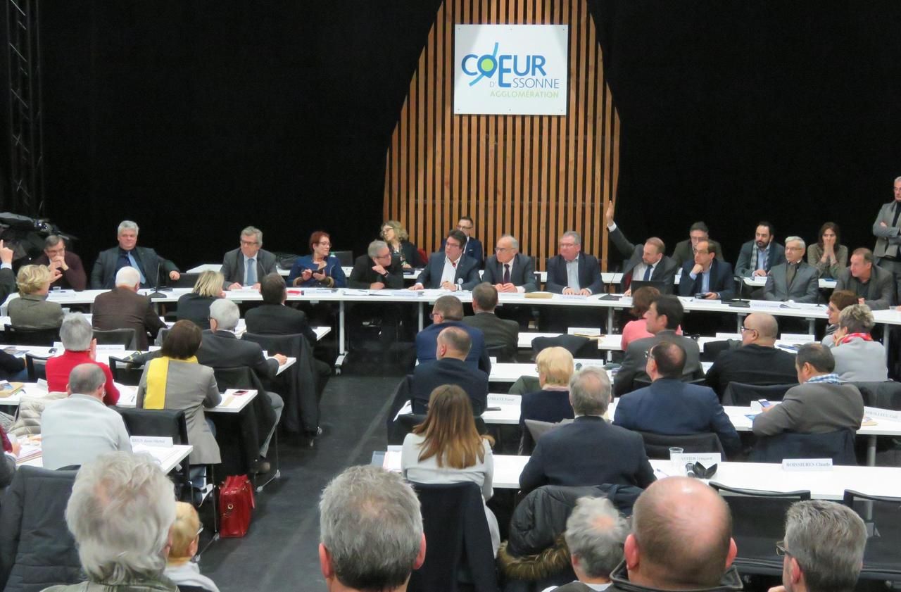<b></b> Les élus de Cœur d’Essonne Agglomération ont voté le budget le 8 avril (Illustration).