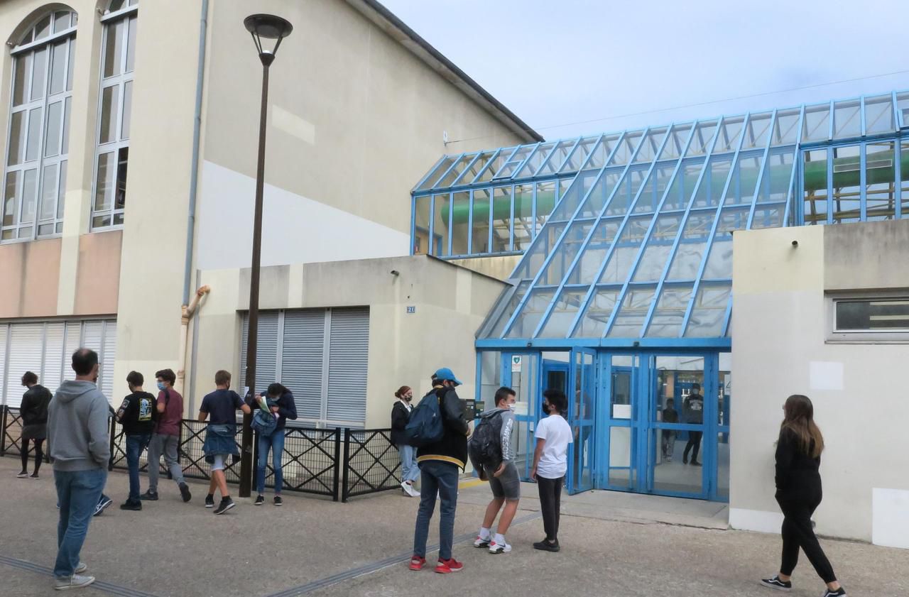 <b></b> Saint-Maur, ce mardi. Le collège du Parc fait partie des établissements qui ne donnent pas accès à la cantine à tous les élèves depuis la rentrée. 