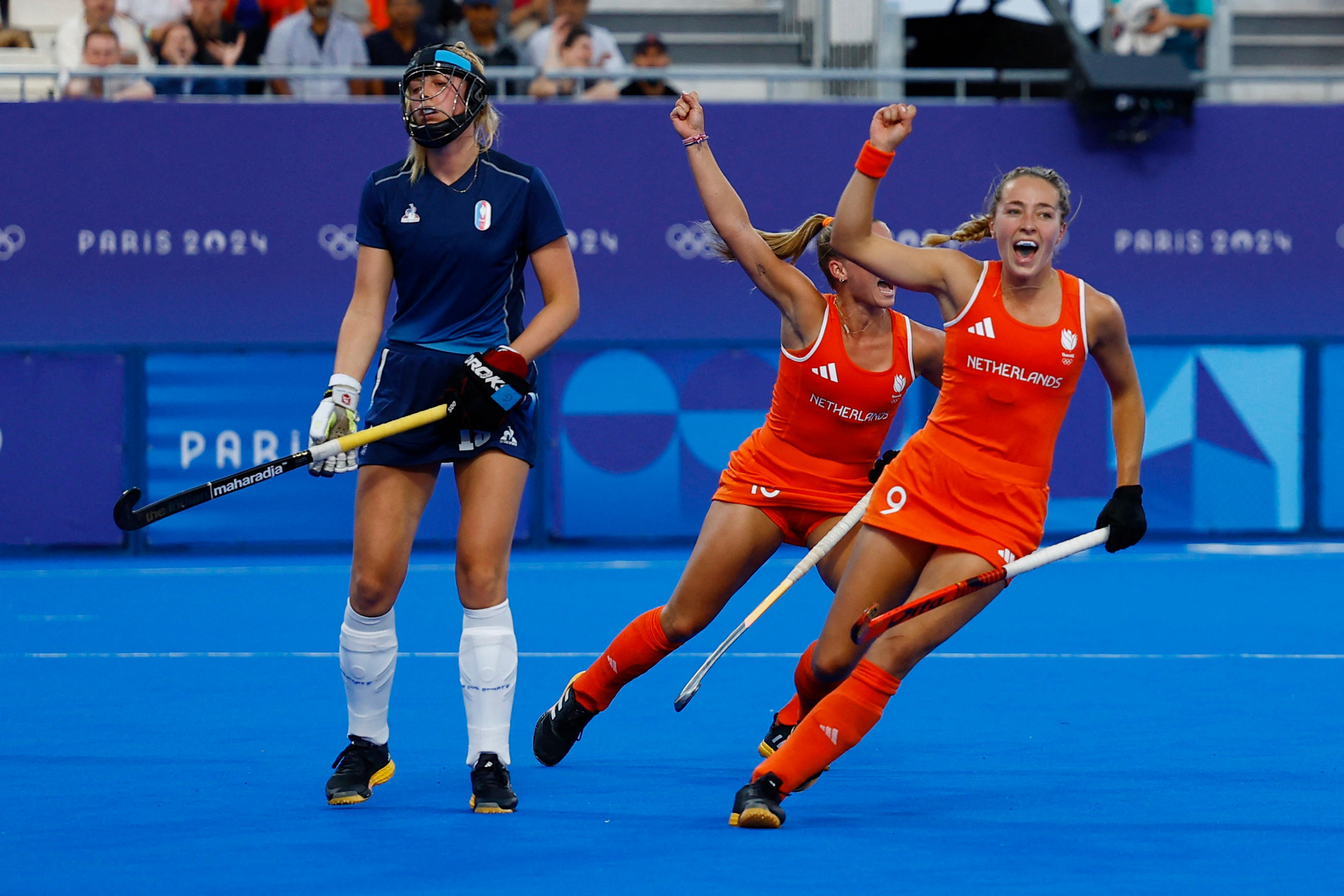 Les Bleues, pour le premier match olympique de leur histoire, n'ont rien pu faire face aux favorites néerlandaises. Reuters