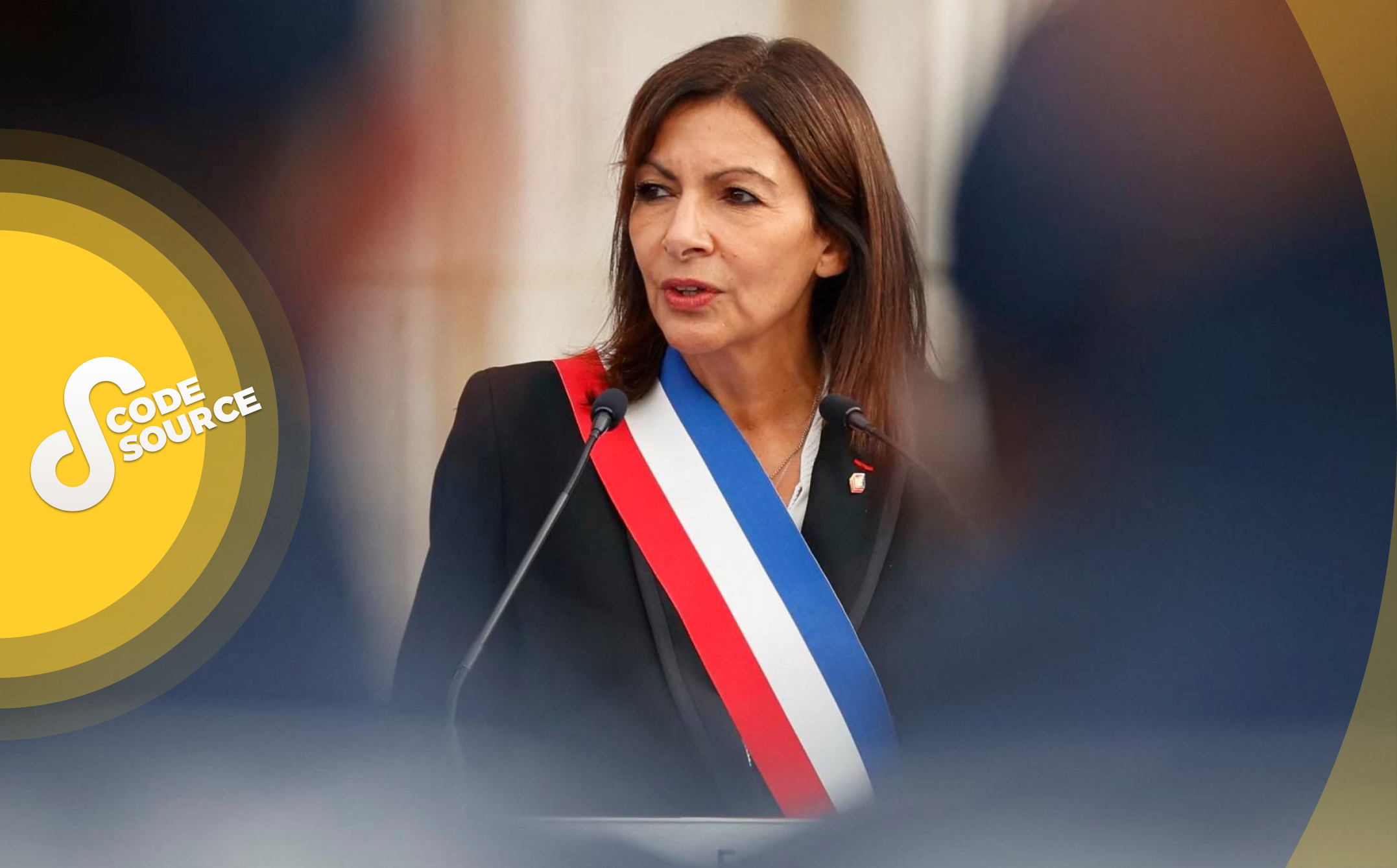 Anne Hidalgo, ici lors de la présentation de la première promotion de la police municipale parisienne le 18 octobre, est tombée à 5,5 % des intentions de vote, selon un sondage Ipsos publié le 1er octobre. AFP/THOMAS SAMSON