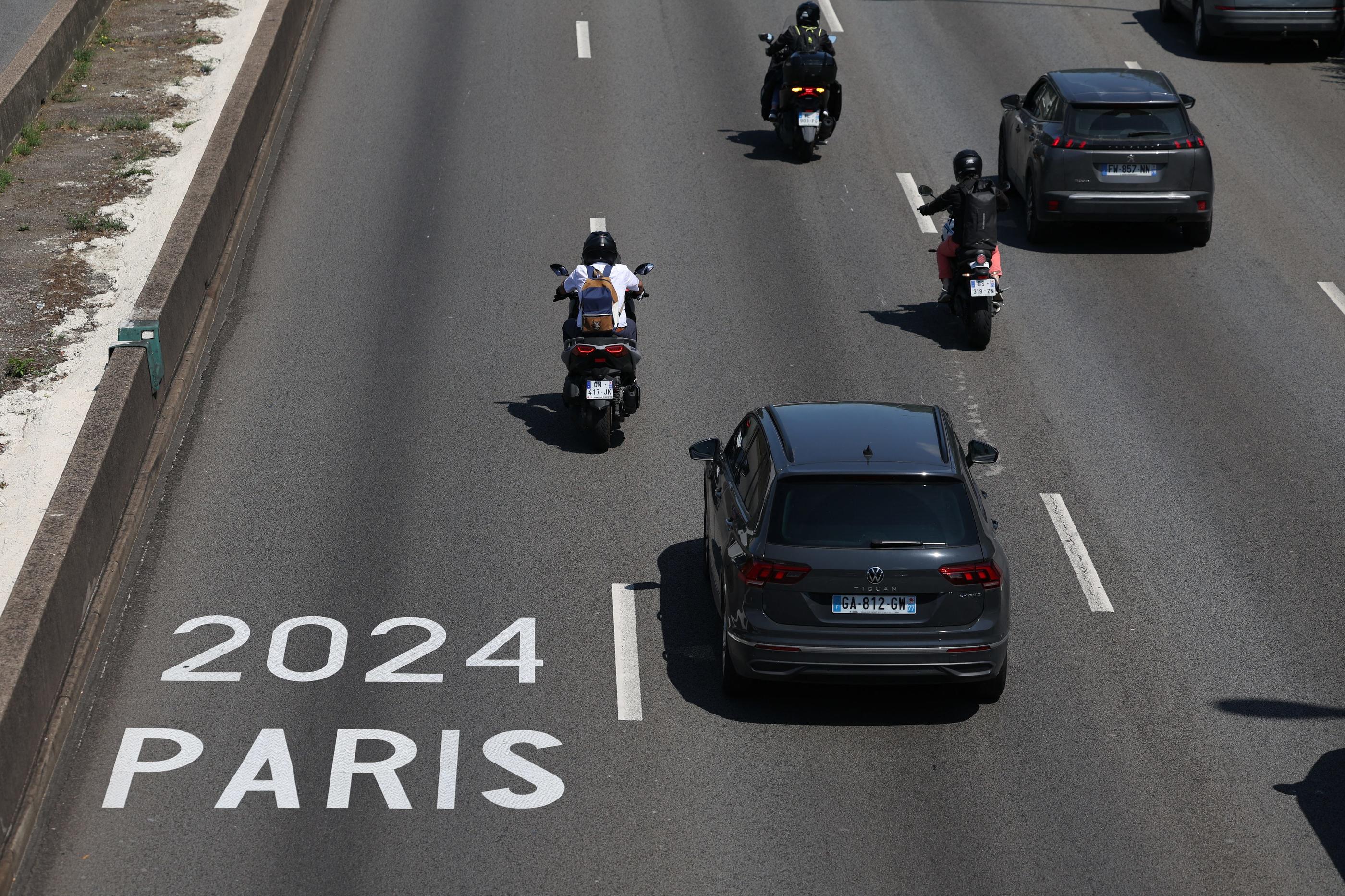 Paris, le 17 juillet. La voie de gauche réservée JO sur le boulevard périphérique va être réactivée jeudi matin et jusqu'au 11 septembre. LP/Arnaud Journois