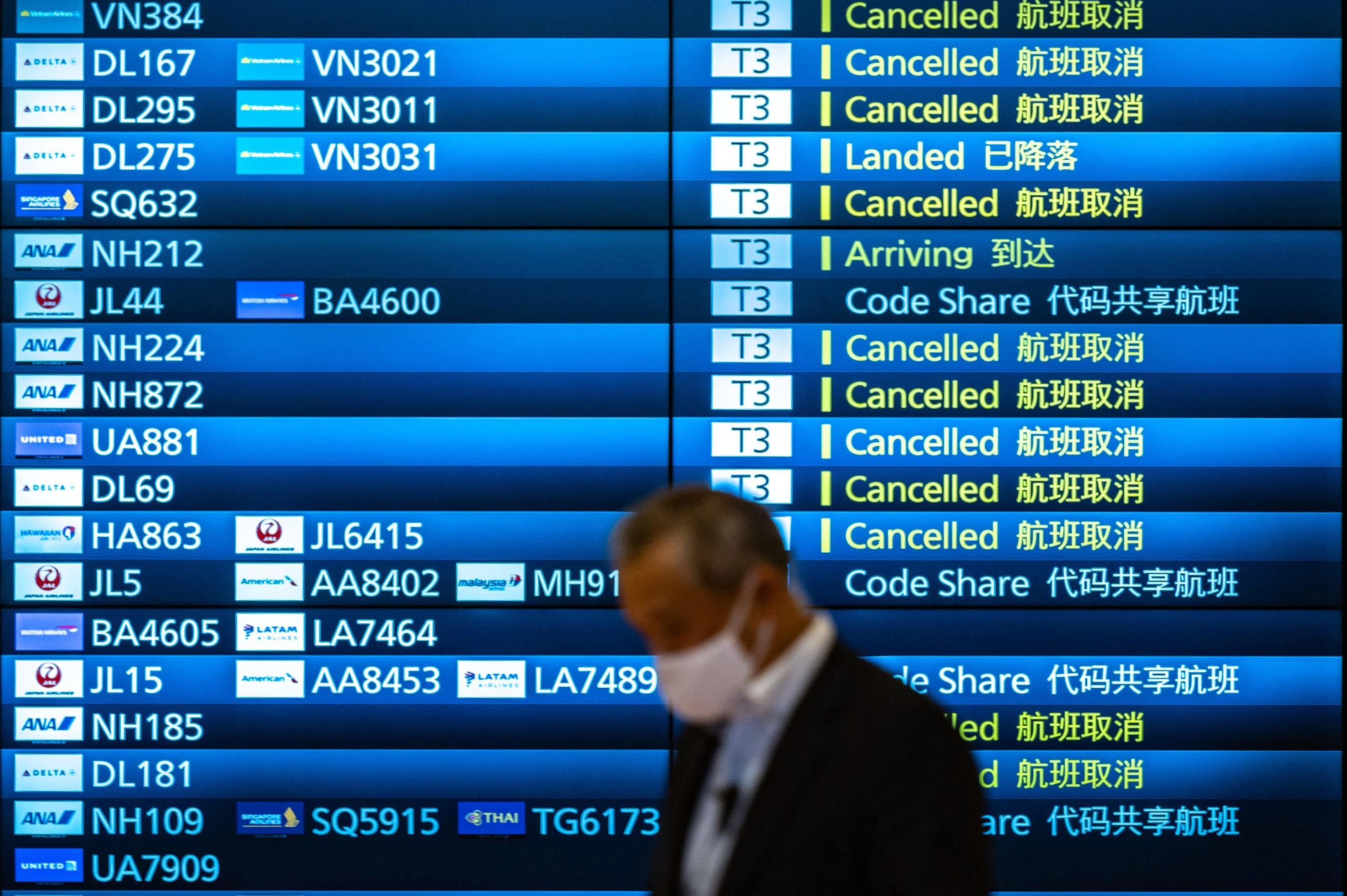 covid 19 face a omicron le japon suspend les reservations aeriennes pour tout le mois de decembre le parisien