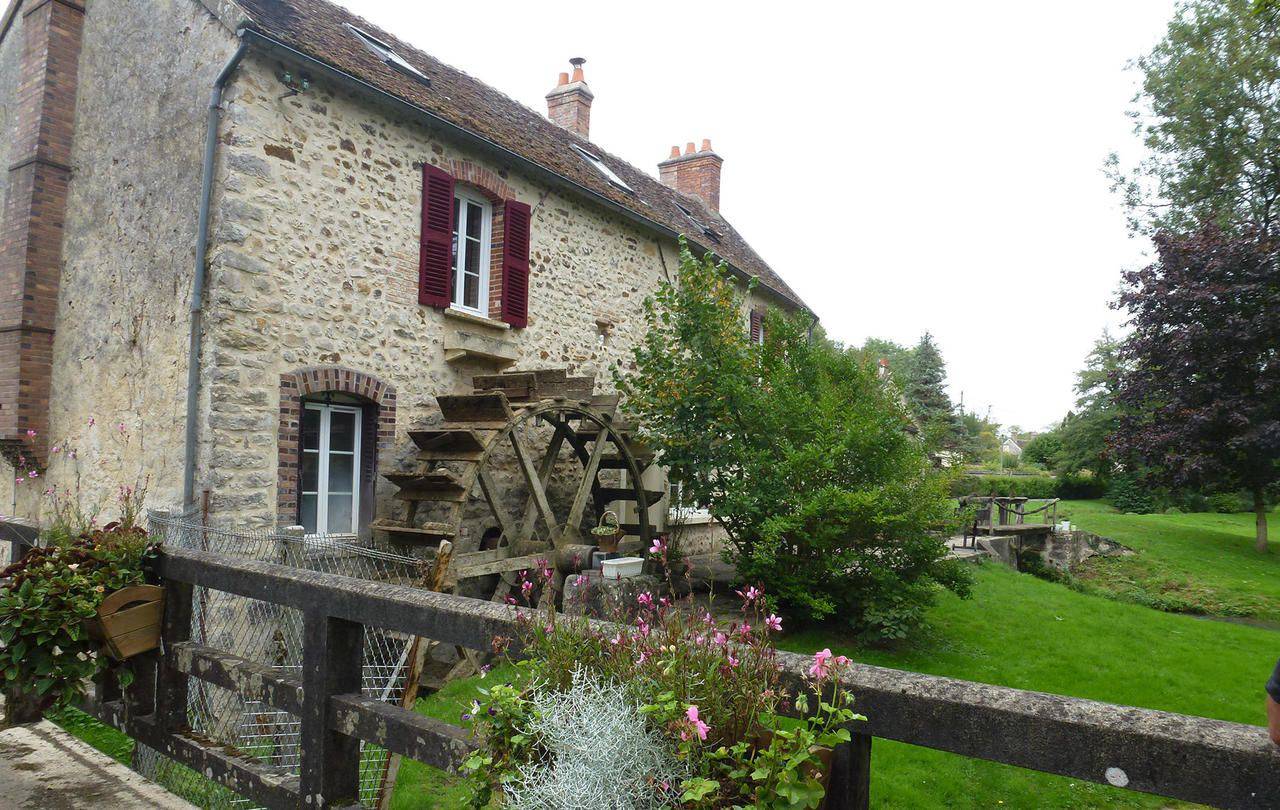 <b></b> Toux ceux qui participeront à la balade autour de l’Orvanne visiteront le moulin de Challeau. 