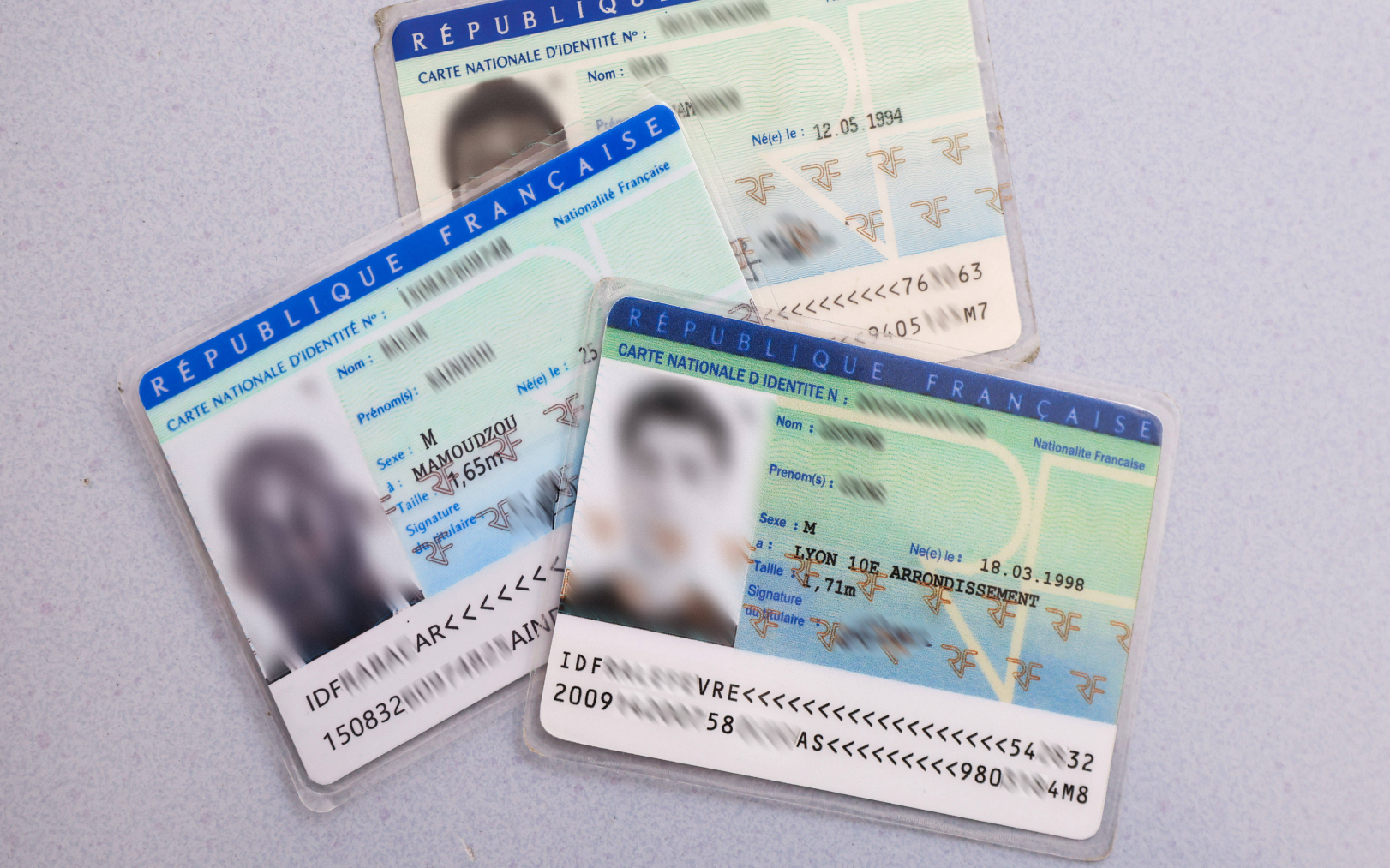 De fausses cartes d'identité saisies par la police aux frontières de Menton. (Illustration) SYSPEO/SIPA