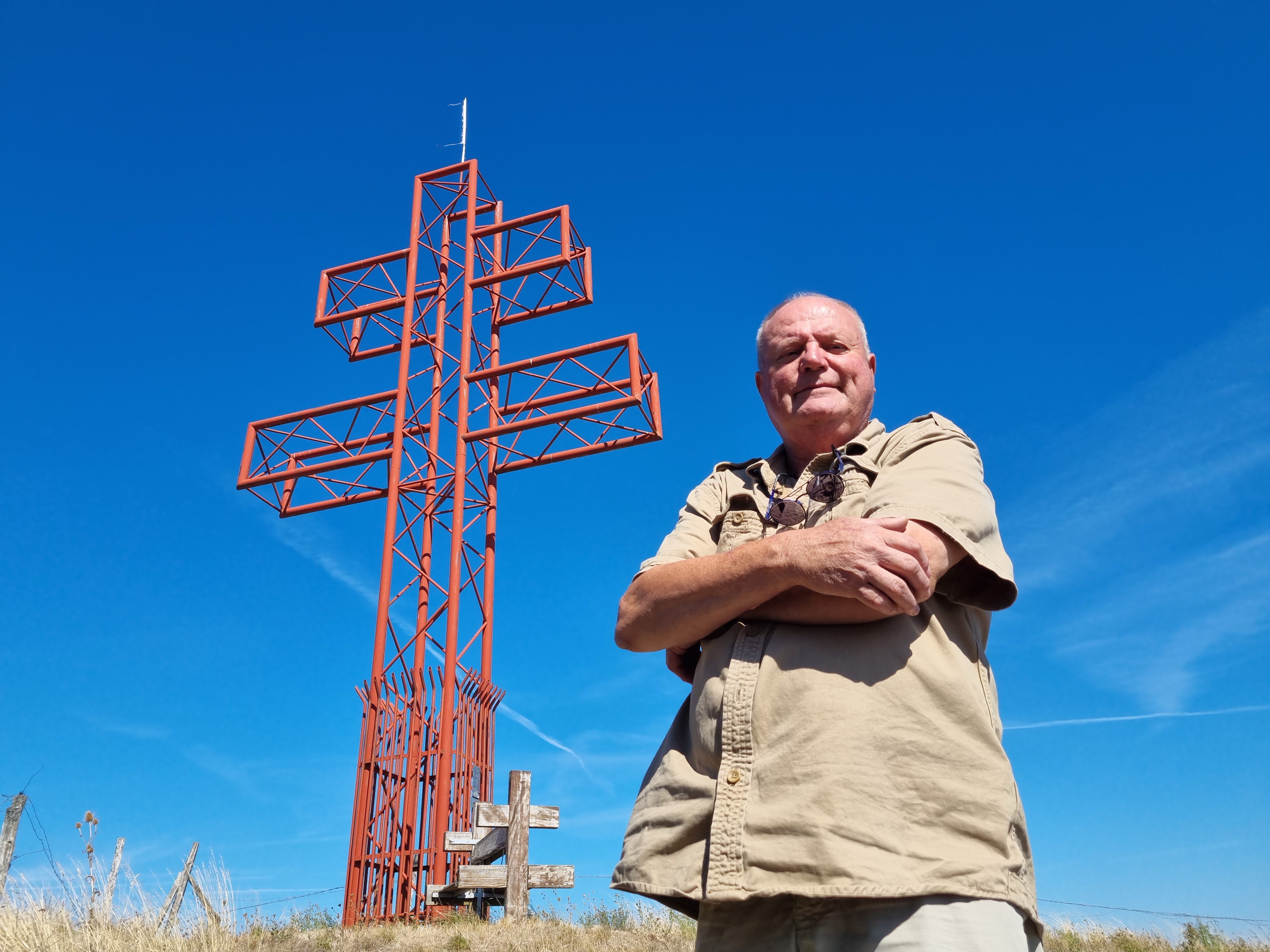 Moselle : un retraité a fait ériger une Croix de Lorraine géante près de  son village - Le Parisien
