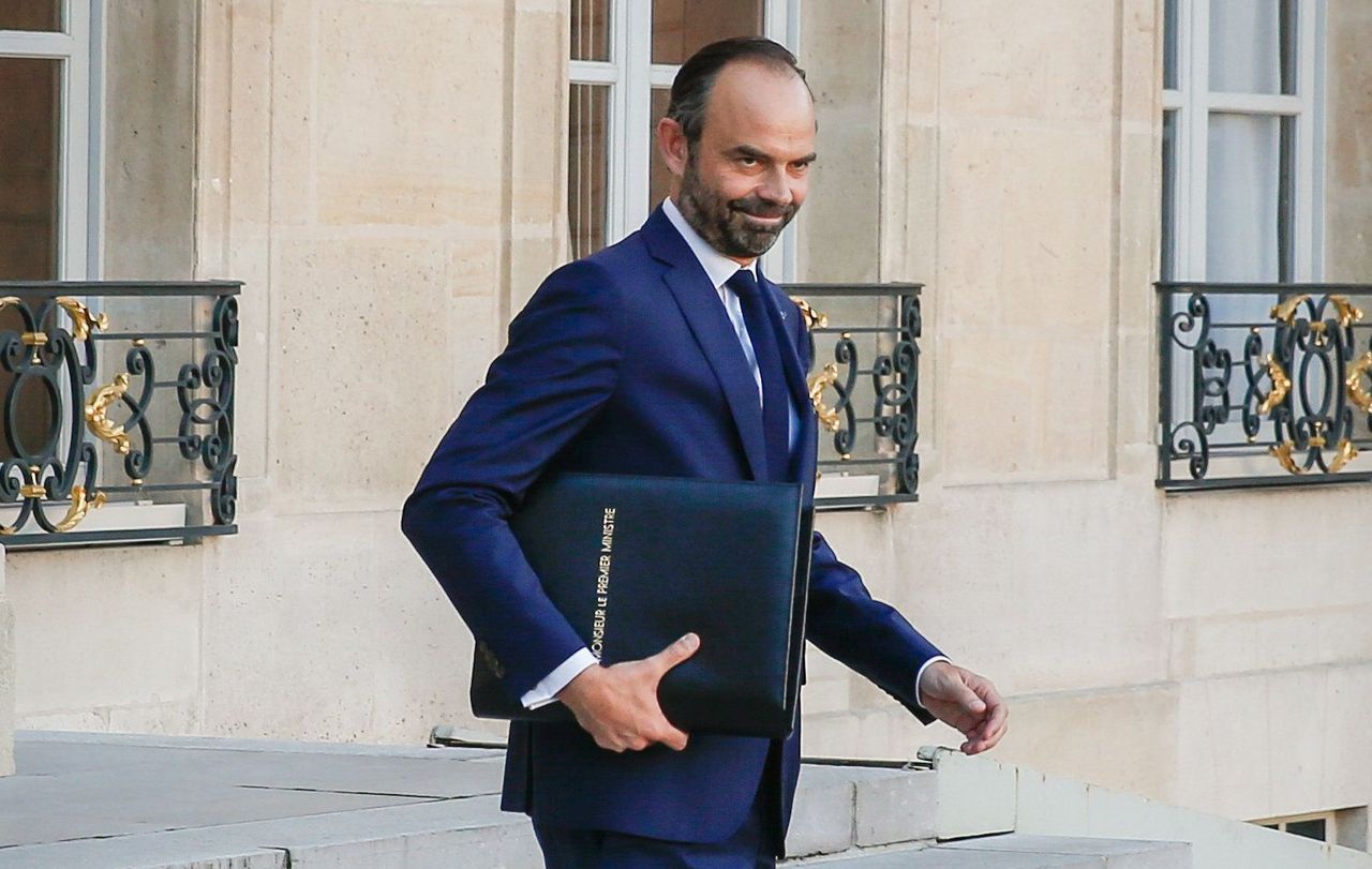 <b></b> Paris, 22 novembre. Edouard Philippe, le Premier ministre, ici sur le perron de l’Elysée, se rendra dans les locaux de la société SNIE, à Brie-Comte-Robert, jeudi après-midi.