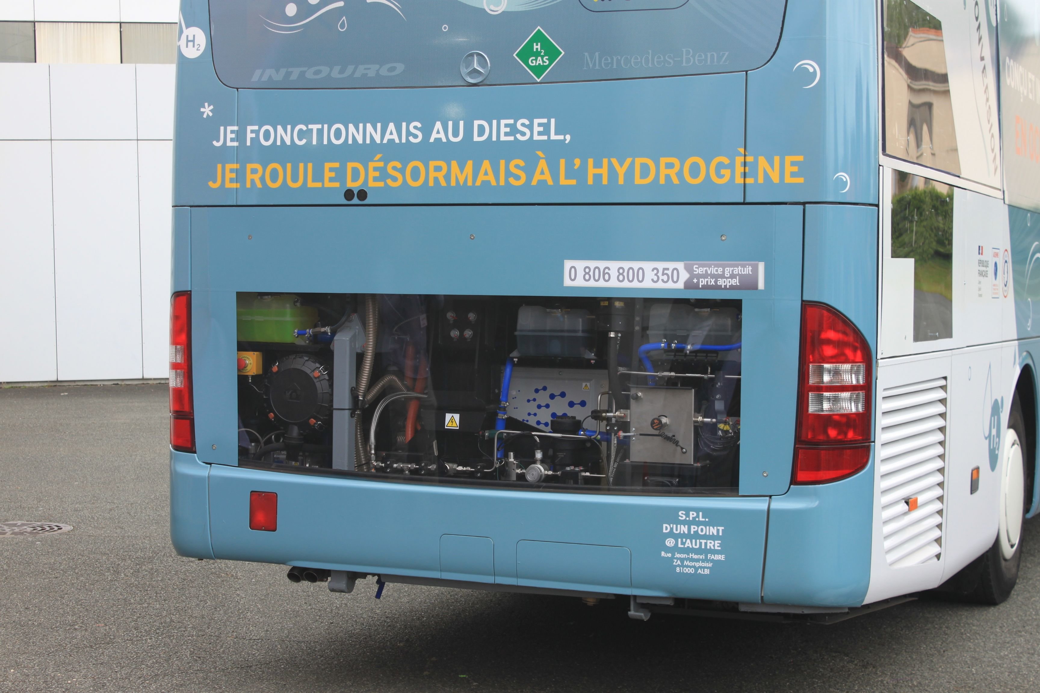 Pour commencer, deux bus diesel ont été «rétrofités» à l'hydrogène. LP/Julie Rimbert