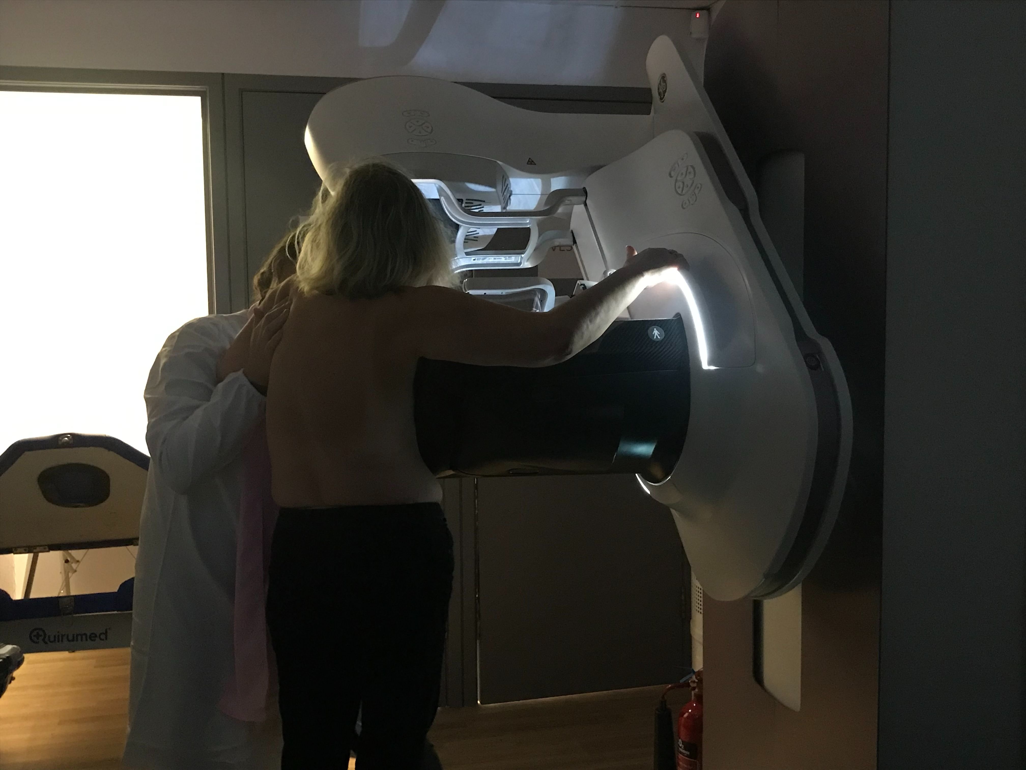 Les Françaises de 50 à 74 ans sont invitées à réaliser un examen clinique des seins et une mammographie tous les deux ans. LP/Jeanne Cassard