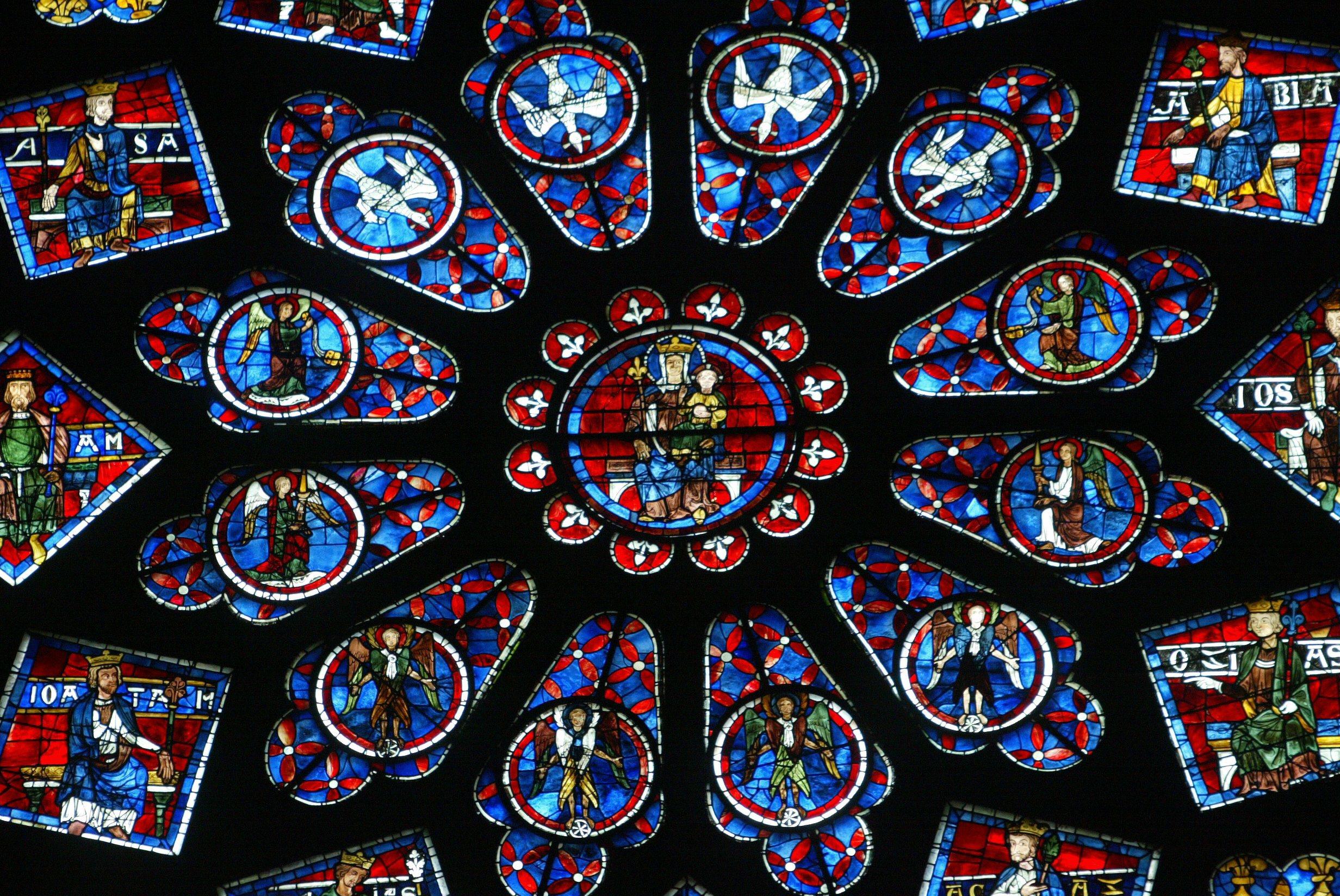 La rose nord en vitrail de la cathédrale Notre-Dame de Chartres (Eure-et-Loire). LP/ Philippe Lavieille