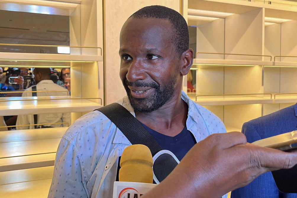 Olivier Dubois a assuré ne rien savoir de l'organisation de sa libération. AFP/Souleymane AG ANARA