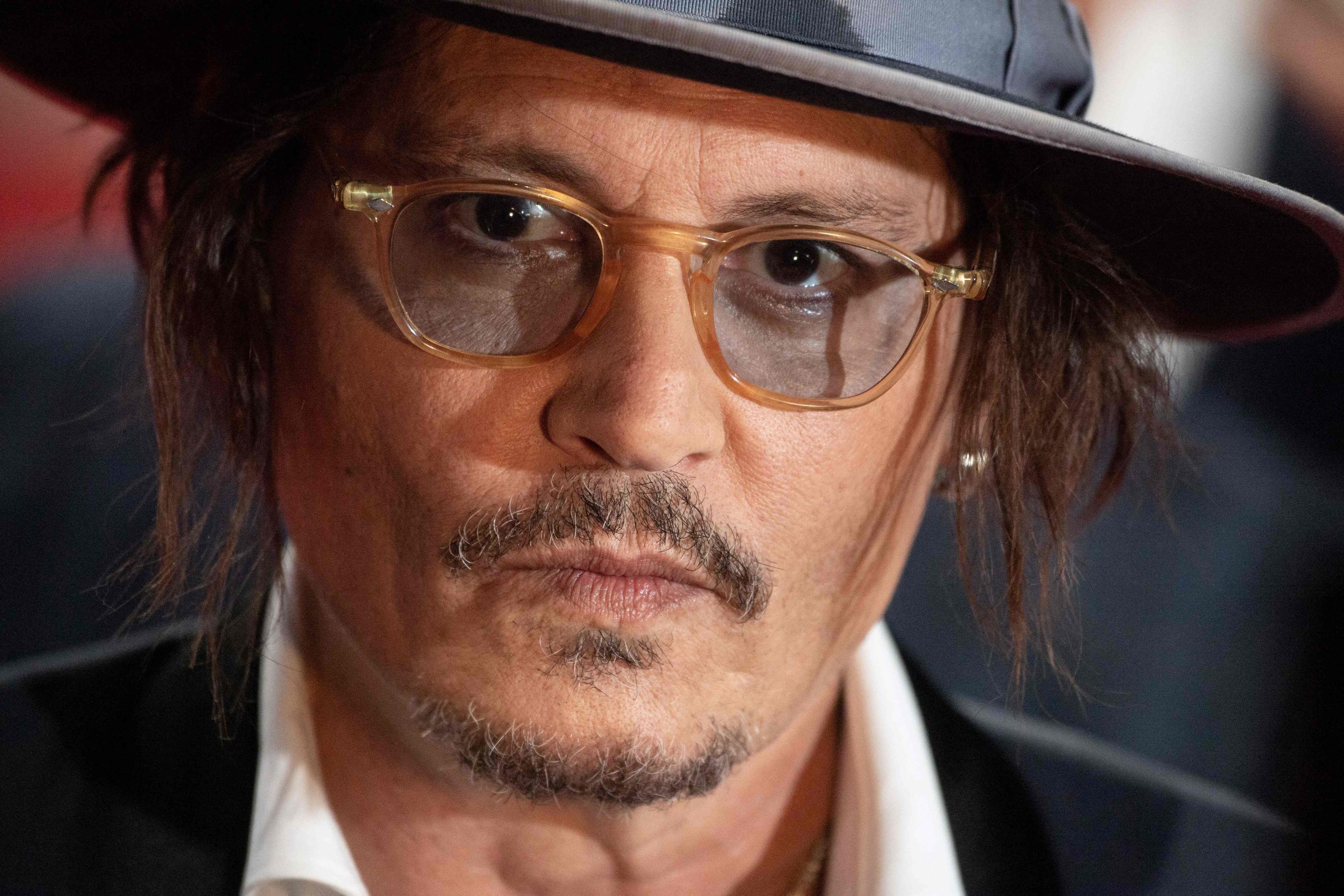 Johnny Depp (ici en 2021 au Festival du cinéma américain de Deauville) devrait être présent à Cannes ce mardi avec «Jeanne du Barry», de Maïwenn, en ouverture du Festival. AFP/Loïc Venance