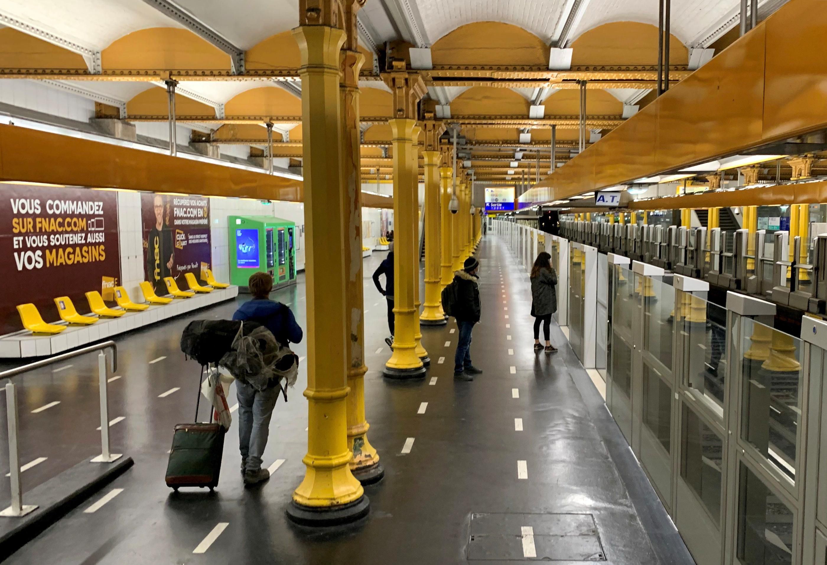 La ligne 1, ainsi que les lignes 4 et 14, fonctionneront en continu dans la nuit de vendredi à samedi. LP/Delphine Goldsztejn