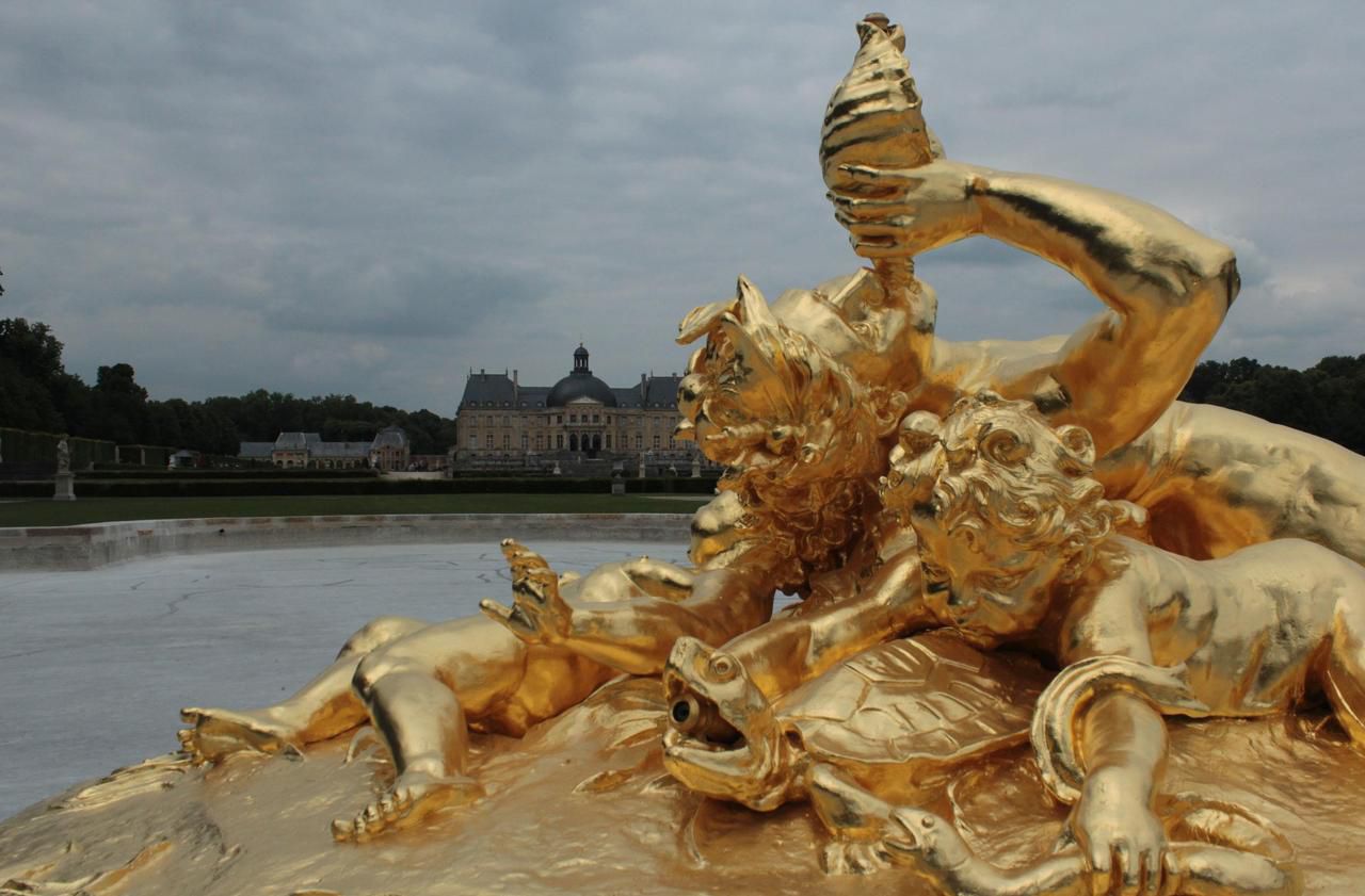 <b></b> Maincy, le 10 juin 2020. Le château de Vaux-le-Vicomte a retrouvé ses fontaines des Tritons, restaurées et recouvertes de 7000 feuilles d’or. 