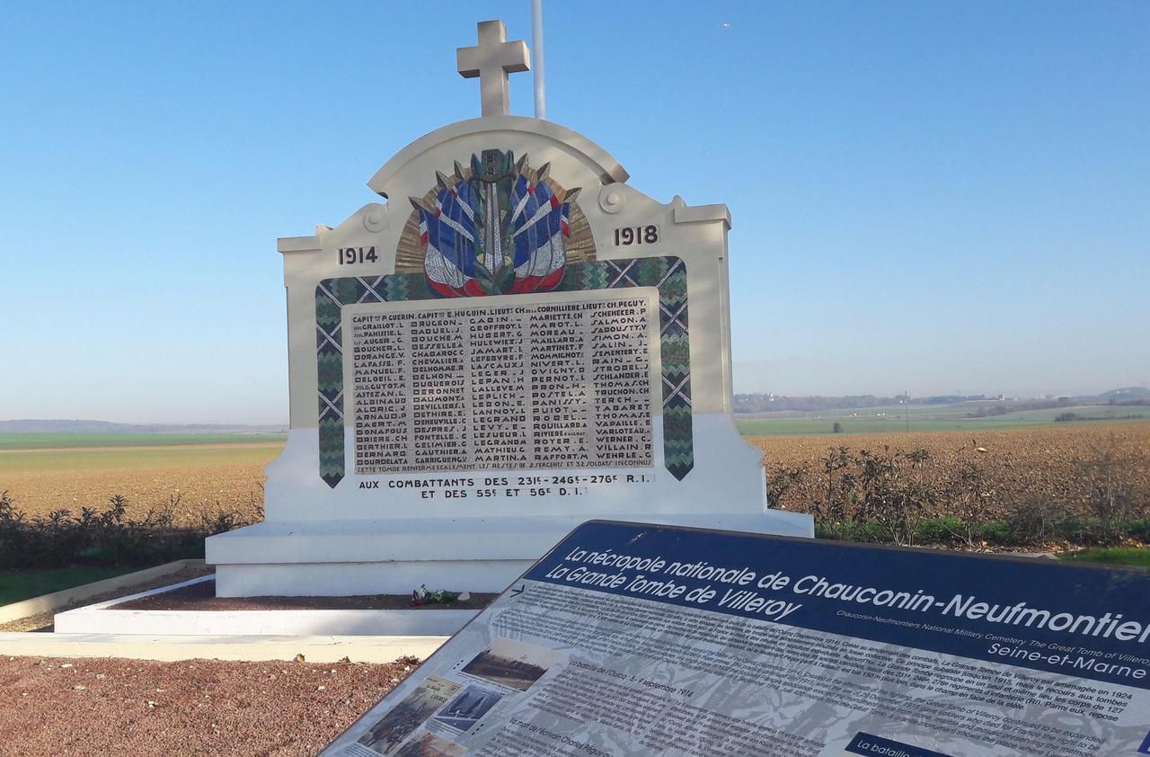 <b></b> Chauconin-Neufmontiers, le 7 novembre. La Grande Tombe de Villeroy abrite les corps de 133 soldats tombés le 5 septembre 1914, lors de la première bataille de la Marne. 