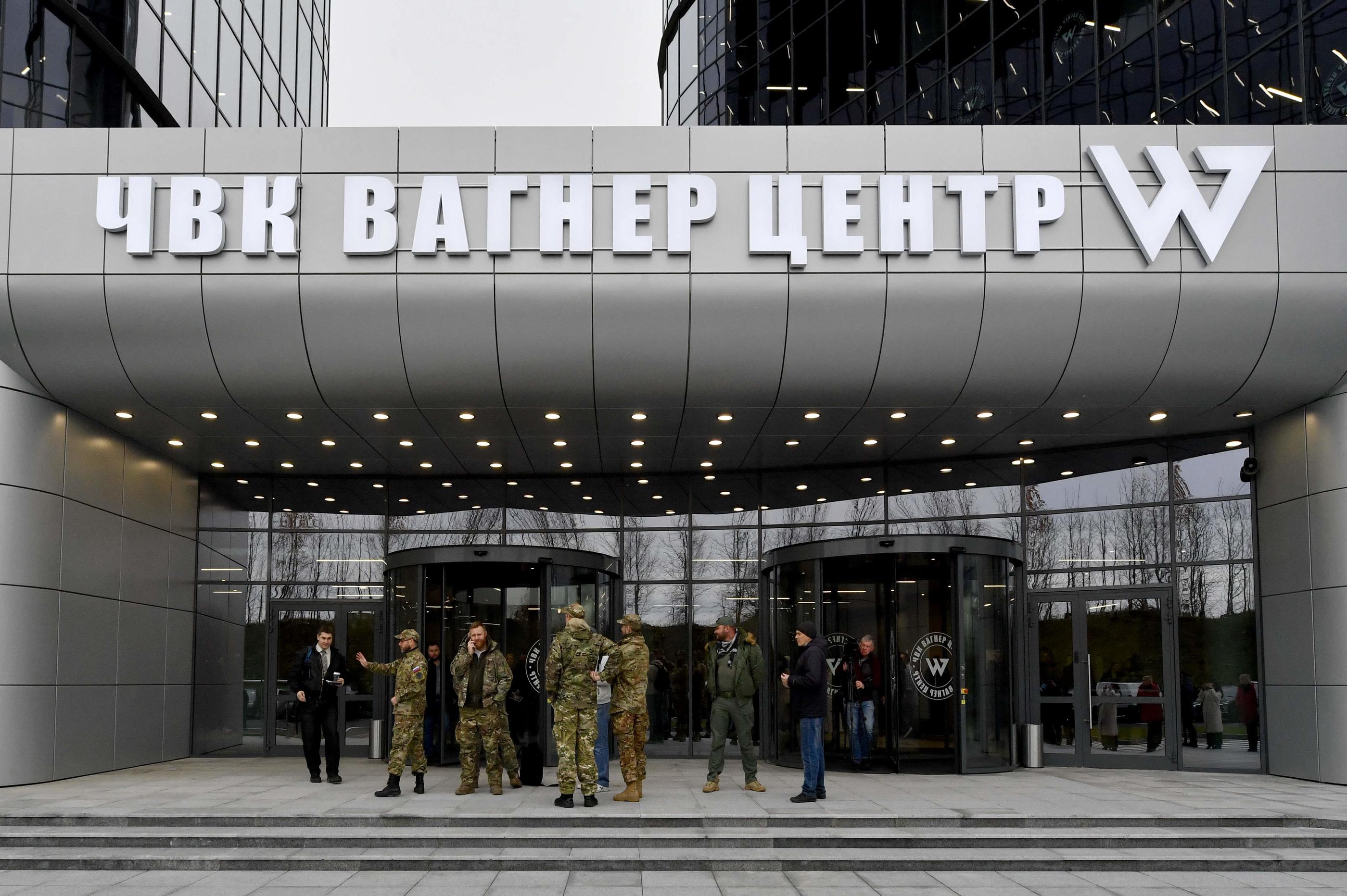 L'organisation paramilitaire Wagner supplée l'armée russe en Ukraine, comme dans d'autres pays. Olga MALTSEVA / AFP