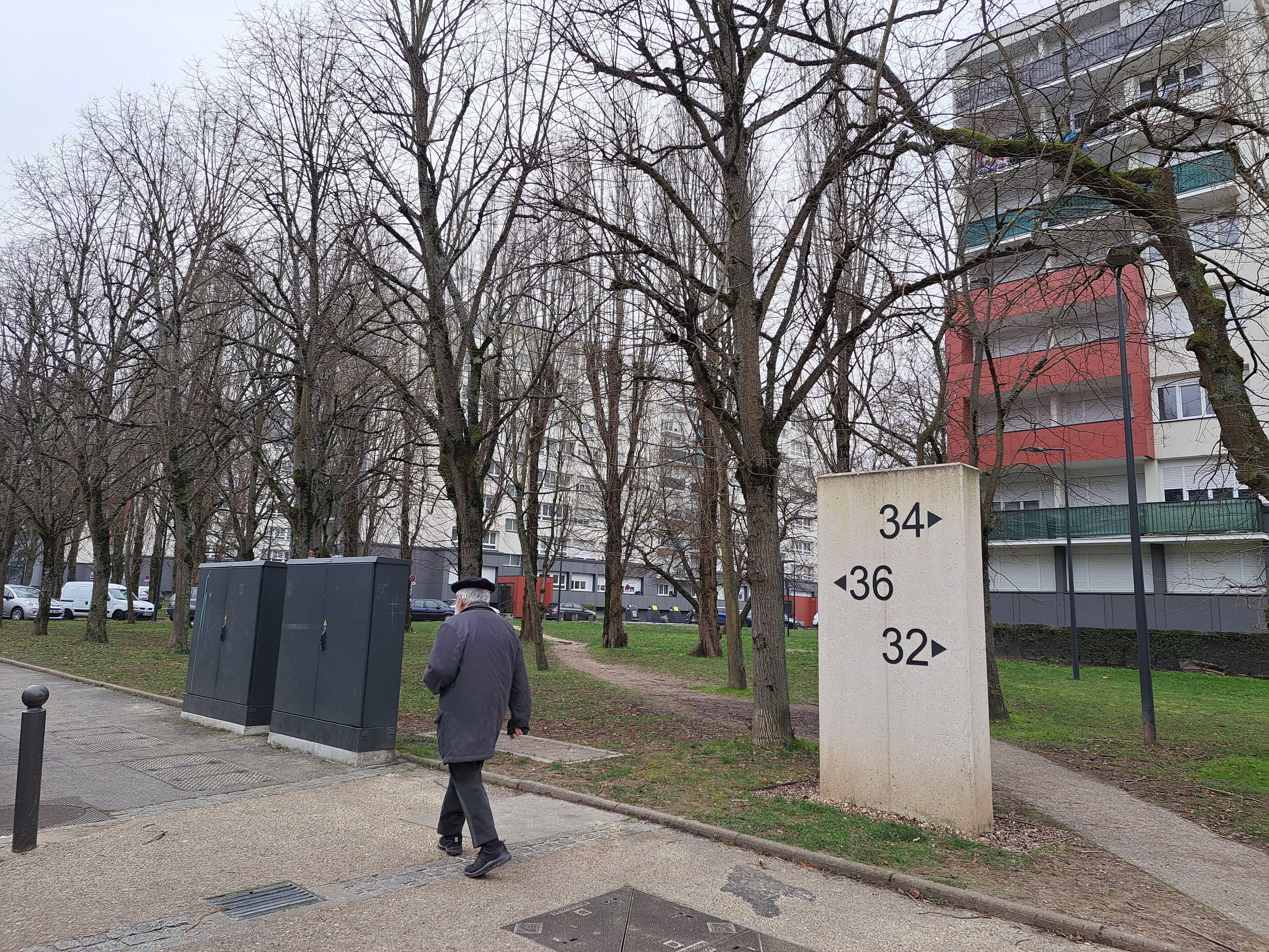 Saint-Michel-sur-Orge, vendredi 12 janvier 2024. La victime, 86 ans, a été retrouvée sans vie, dans son logement maculé de sang, au deuxième étage d'une résidence avenue Saint-Saëns.