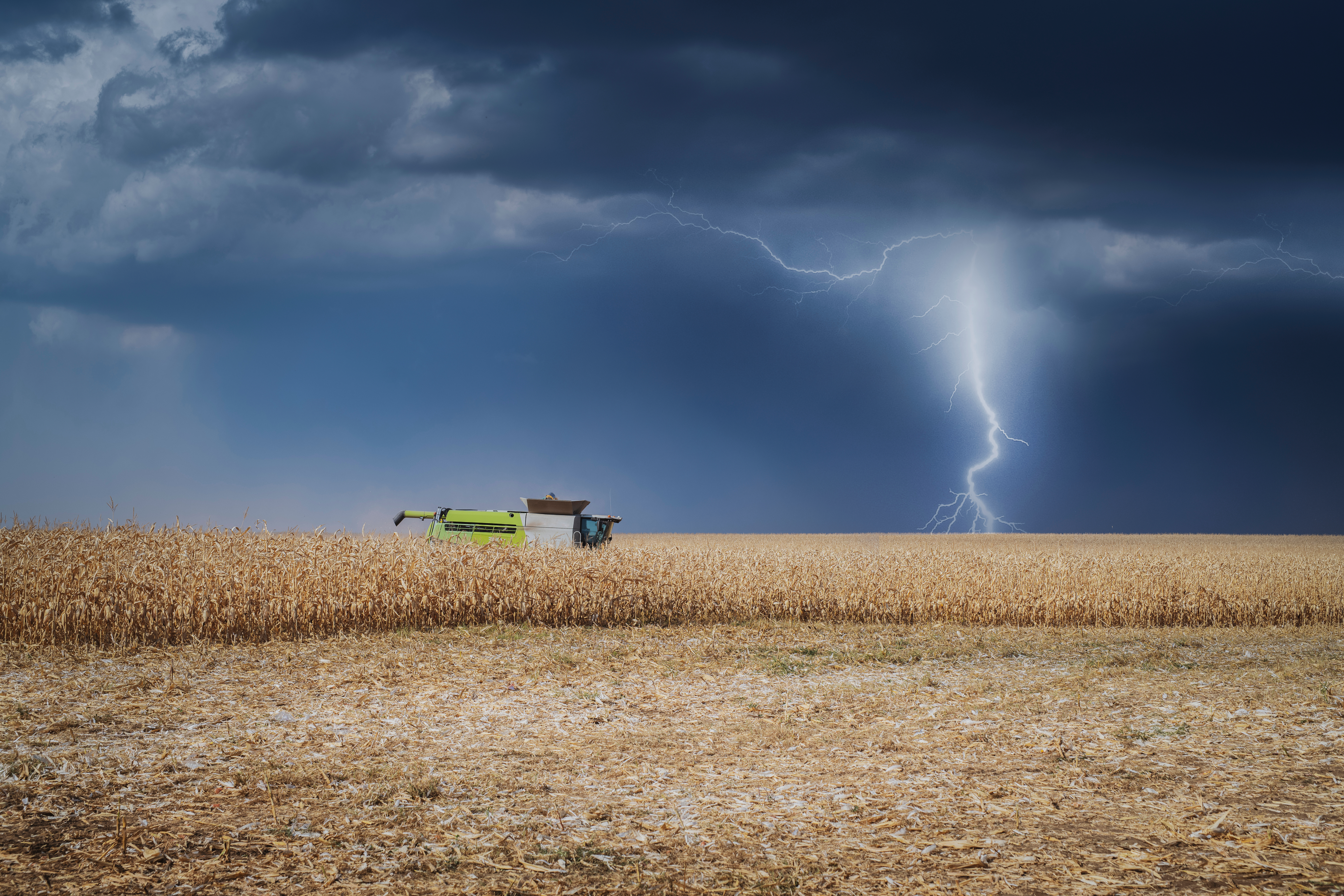 Les agriculteurs sont particulièrement exposés aux événements climatiques. Un violent orage, un épisode de grêle ou de gel peuvent anéantir leur récolte et ruiner leur activité. iStock