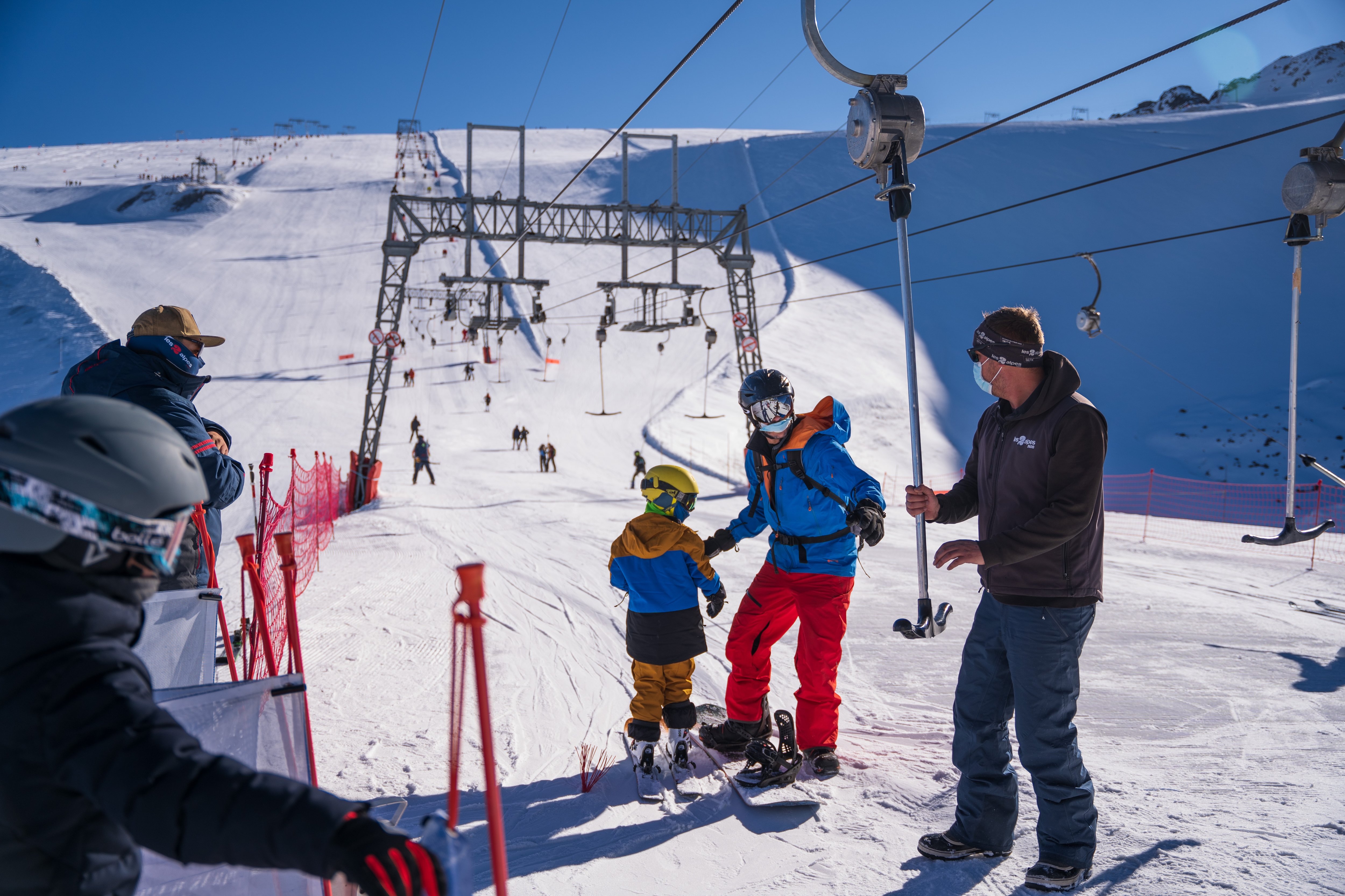 Covid-19 dans les Hautes-Alpes : le port du masque en extérieur devient  obligatoire à Gap, Briançon et dans les stations de ski