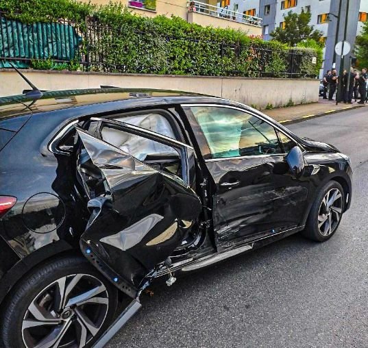 Corbeil-Essonnes, le 9 juillet 2023. L'homme au volant de la voiture était accusé d'avoir percuté le fourgon de police après un refus d'obtempérer. /Police Nationale 91