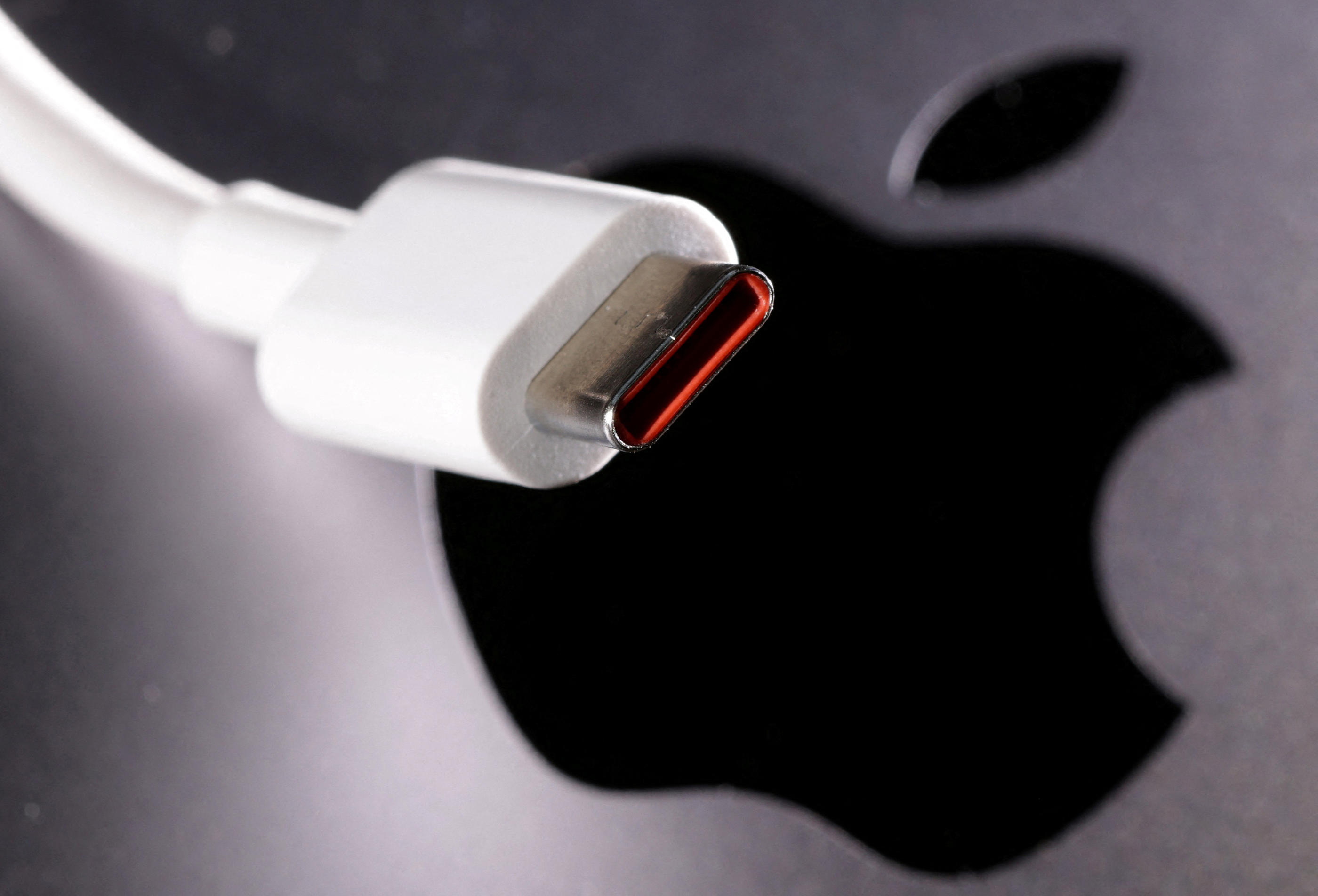 Keynote d'Apple : l'iPhone 15 passe enfin au chargeur USB-C - Le