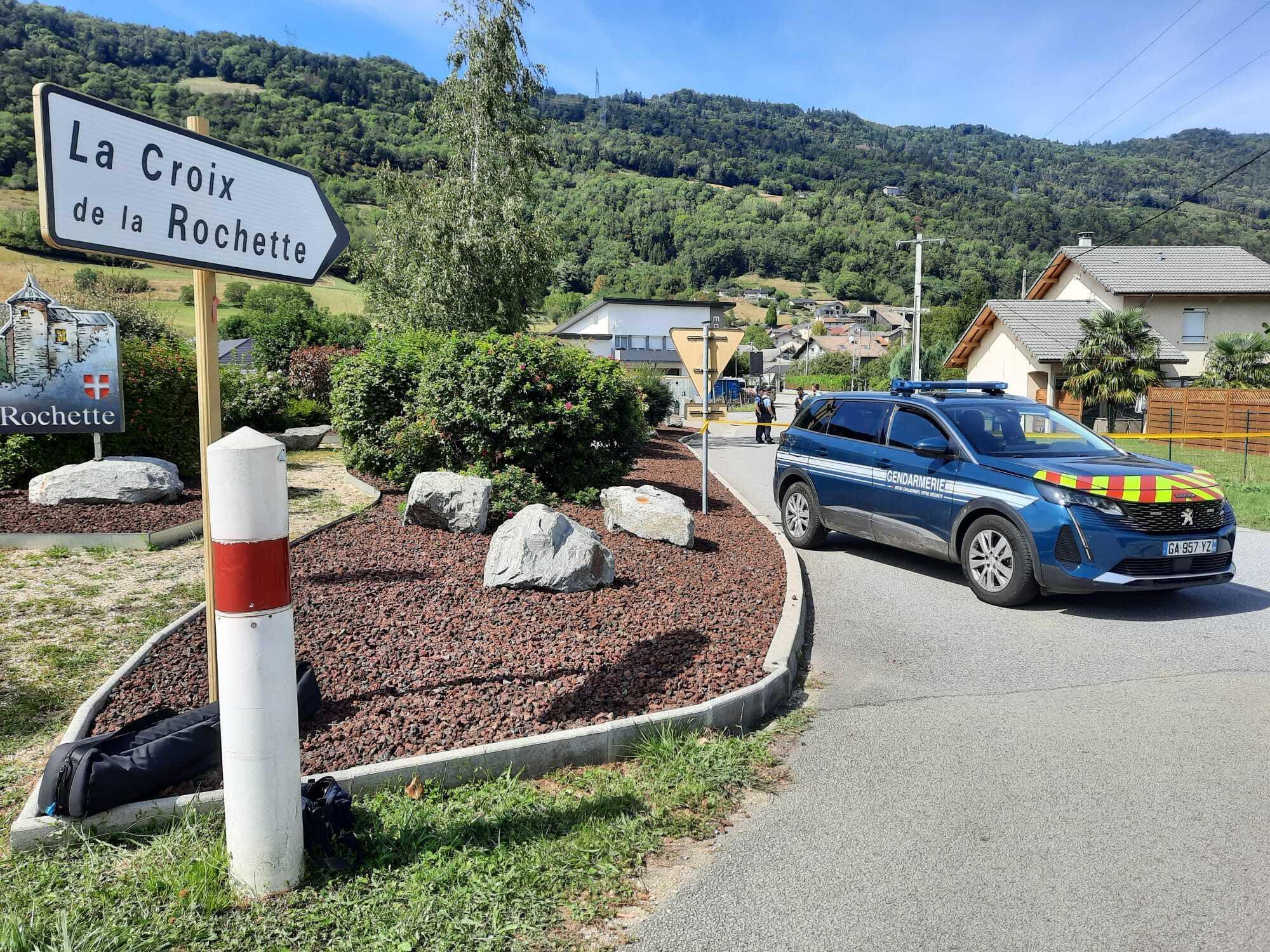 Après 24 heures de traque, l'ex-conjoint de la femme tuée en pleine rue jeudi à La Croix-de-la-Rochette (Savoie), a été interpellé. Maxppp/Radio France/Isabelle Gaudin