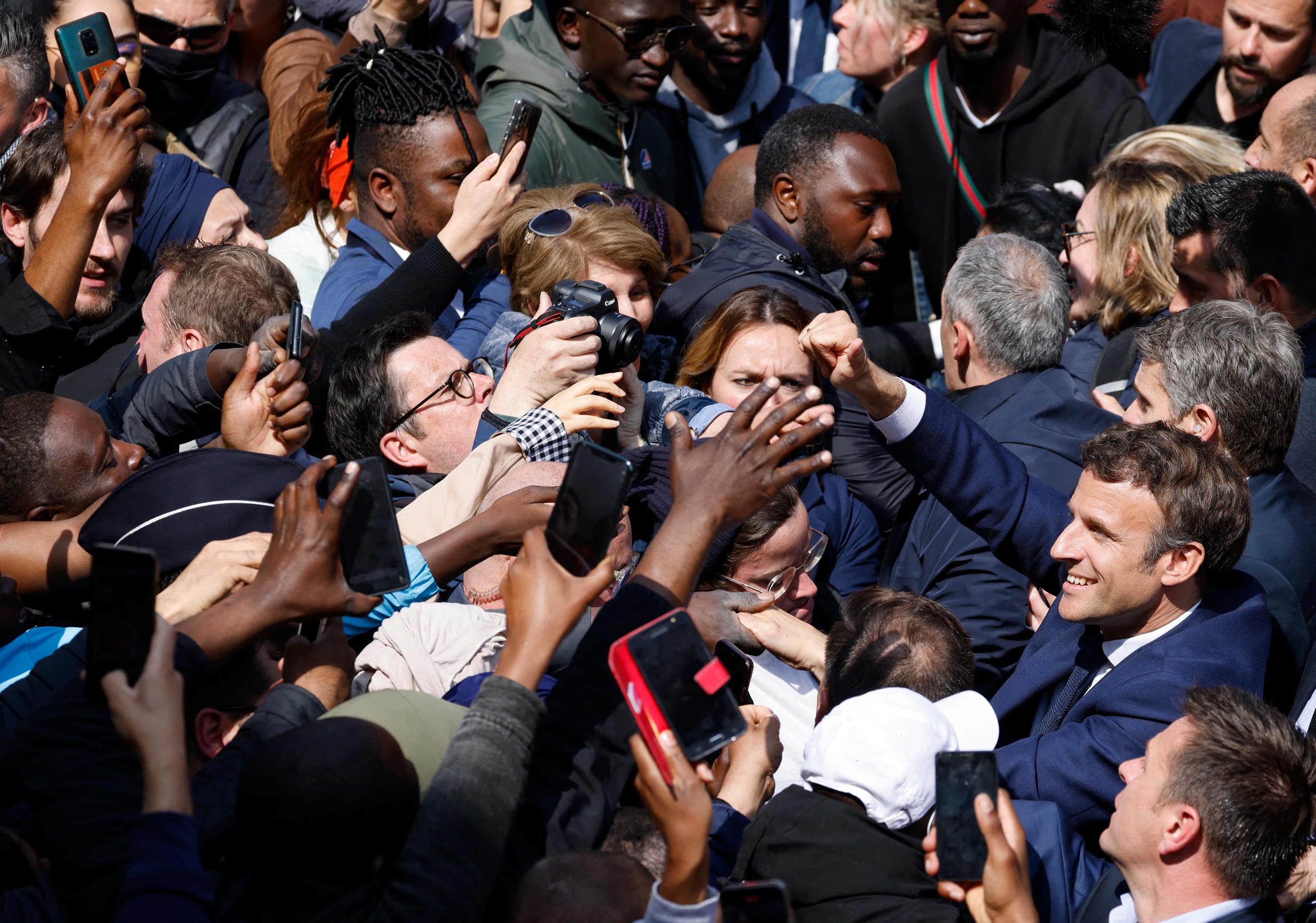 Emmanuel Macron a donné quelques précisions sur le profil recherché au poste de Premier ministre. AFP/Ludovic MARIN