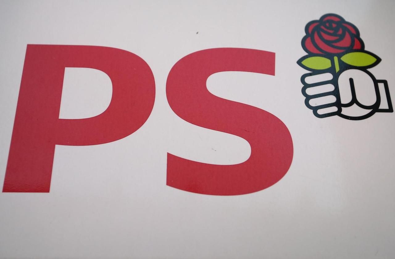 <b></b> La rose et le poing, le logo du PS, a 50 ans. Evelyn Soum, compagne de Yann Berriet, créateur du logo, raconte la petite histoire de l’emblème du PS. 