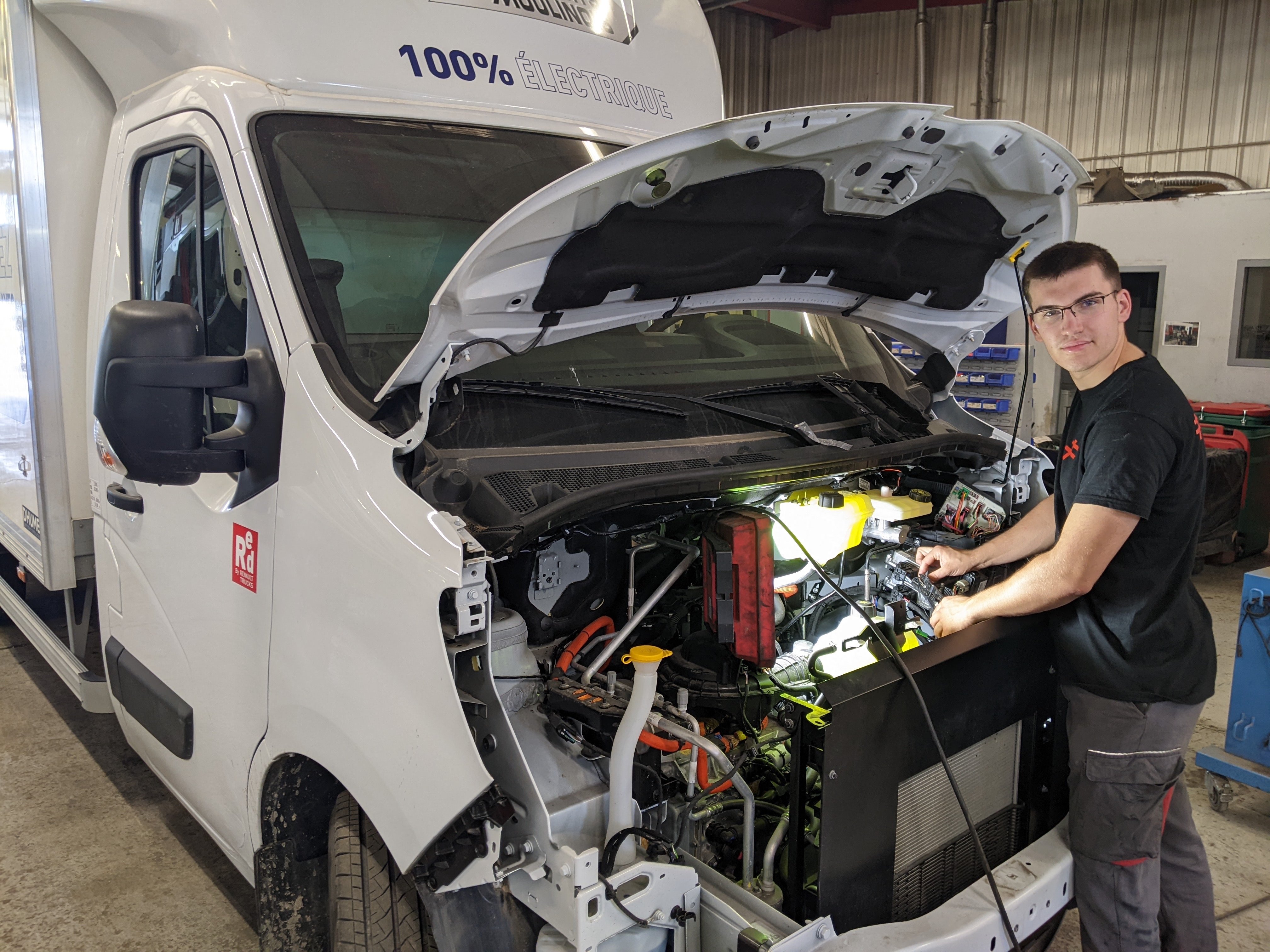 Diplômé de l'Institut des métiers de Clermont-Ferrand, Romain Le Roux va représenter la France en mécanique poids lourd lors des Worldskills en septembre. LP/Stéphane Frachet