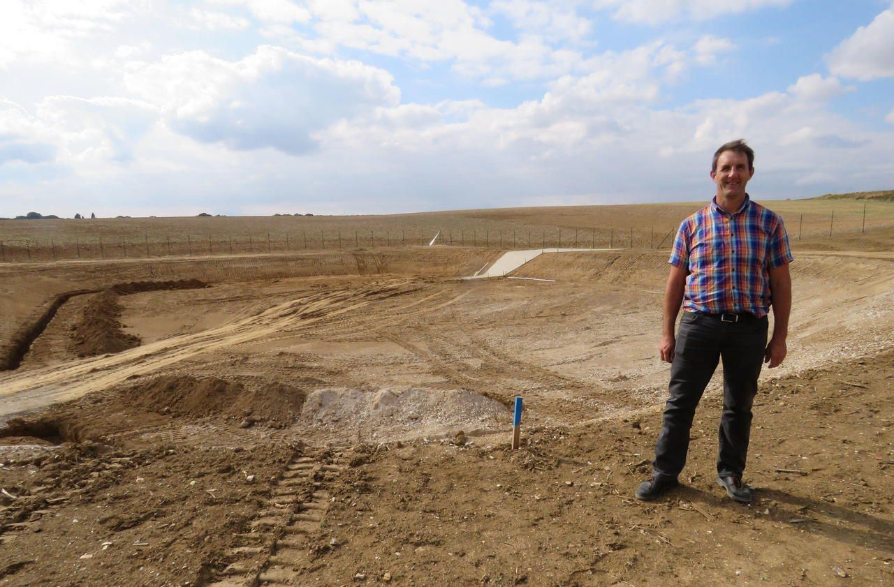 <b></b> Beauvais, mercredi. Selon Yannick Plottu, responsable de l’environnement à l’agglomération, la capacité du bassin anti-inondation est de 14 000 m<sup>3</sup>, soit plus de vingt fois celle du grand bassin de la piscine de Beauvais.