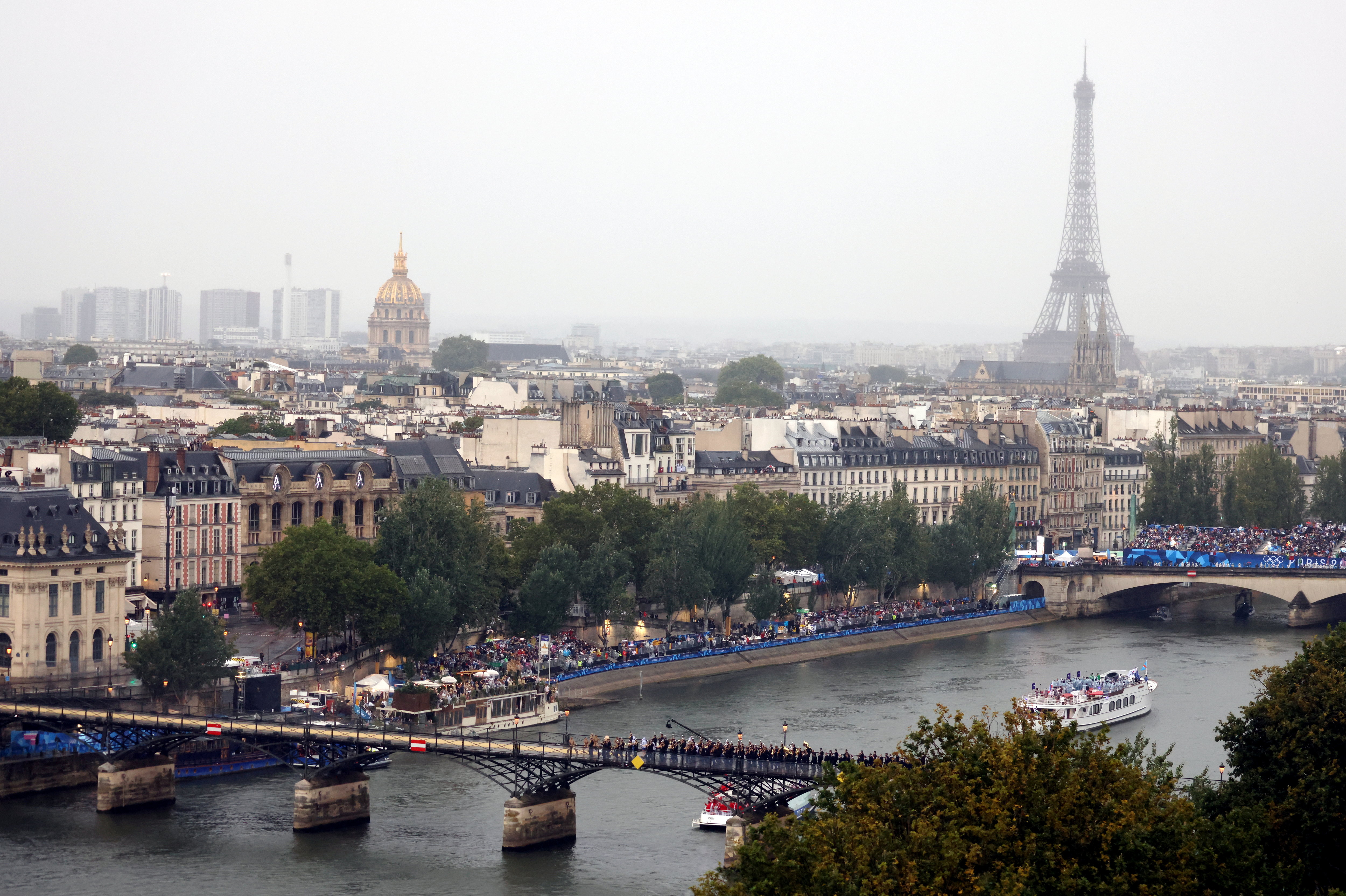 Entre les quais hauts et les quais bas, les spectateurs n'ont clairement pas profité du même spectacle. LP/Jean-Baptiste Quentin