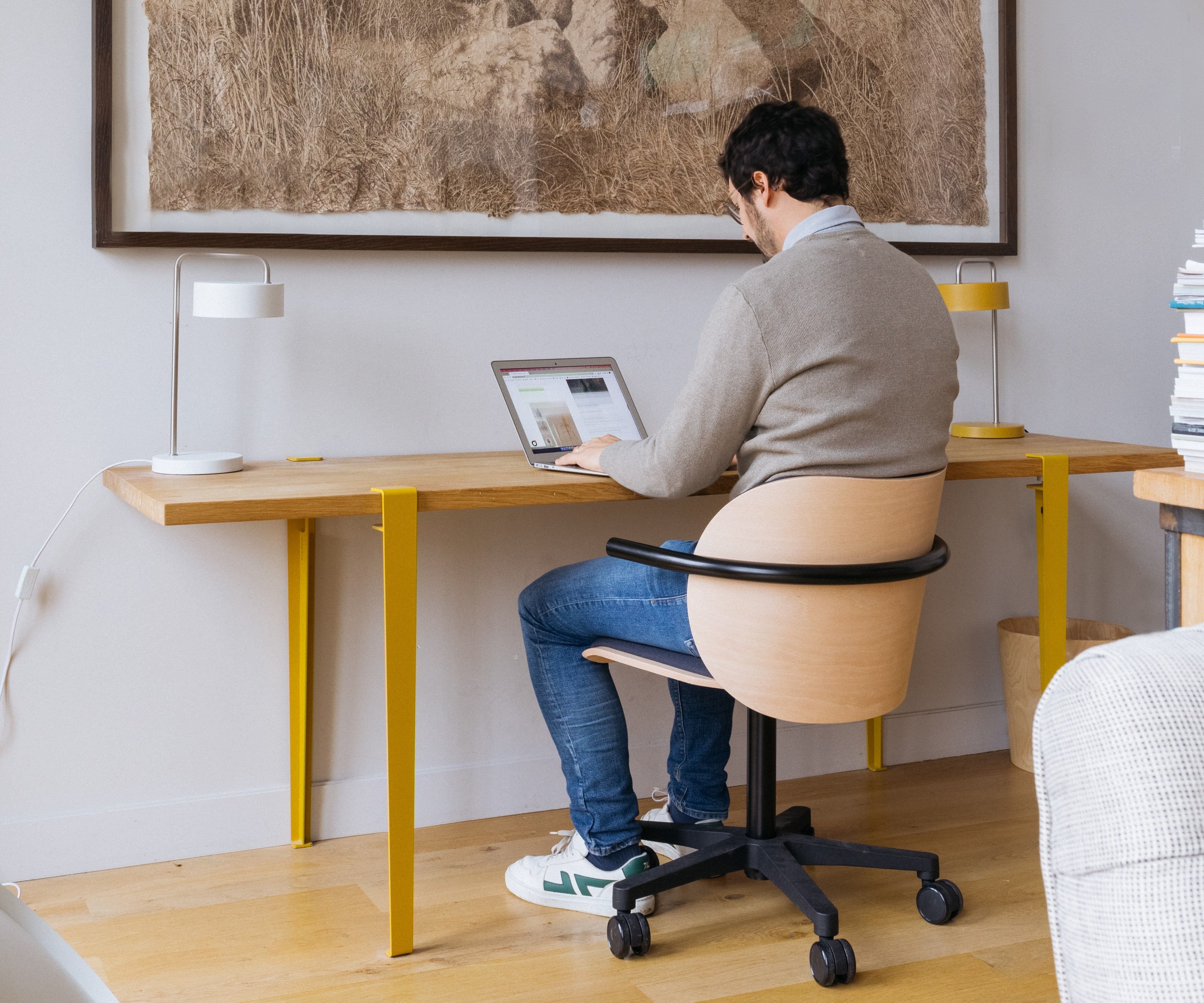 La Chaise française a lancé un nouveau modèle, à la fois ergonomique et esthétique, pour s'asseoir à son bureau. DR