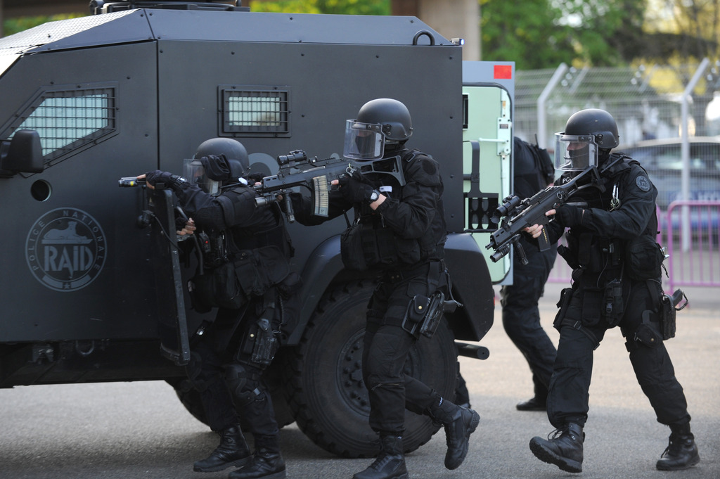 Le suspect a été arrêté à Poissy (Yvelines) dans la nuit de jeudi à vendredi par le RAID et la Sous-direction anti-terroriste. (Illustration) AFP/Remy Gabalda