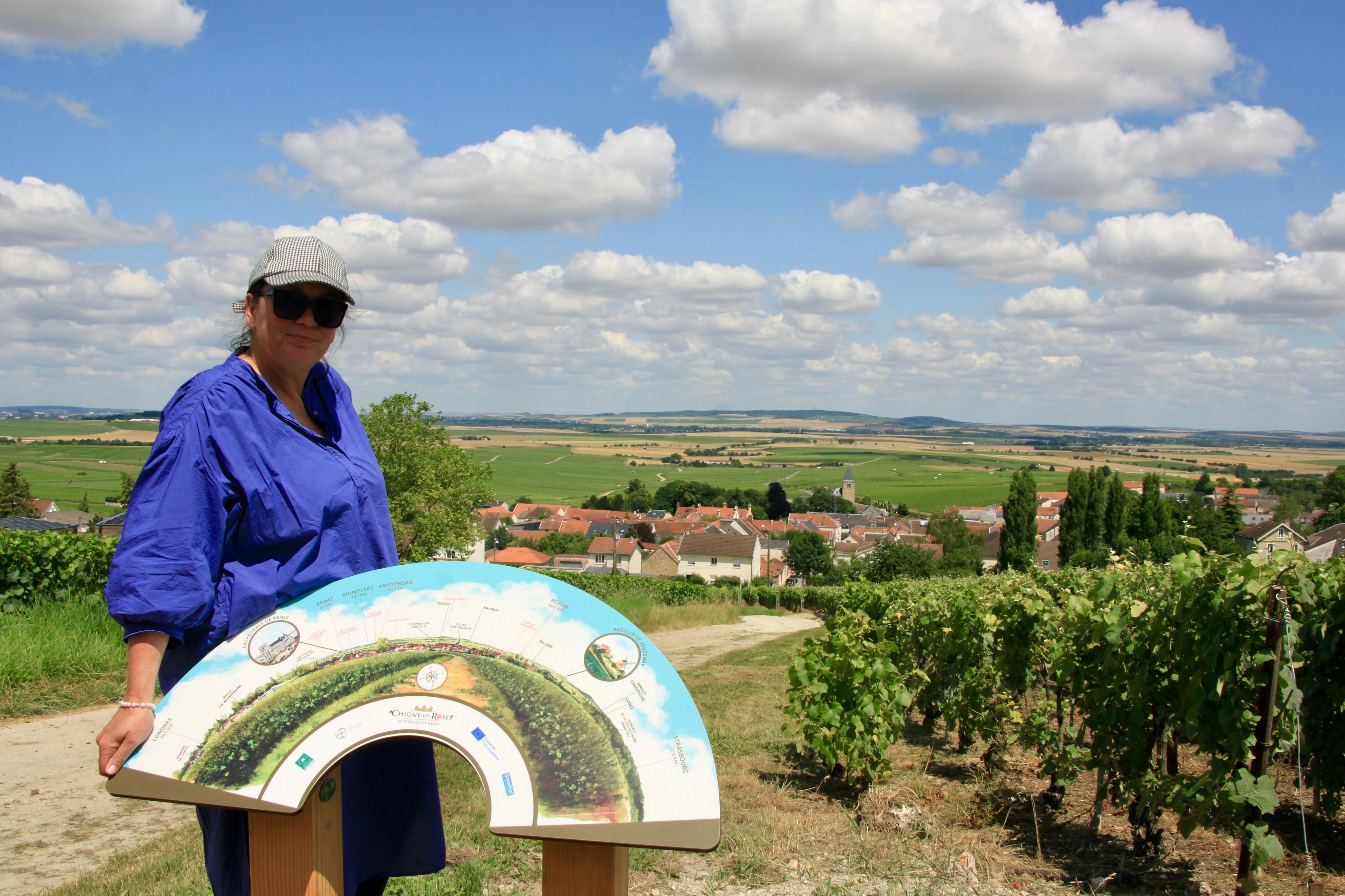 Clou du sentier viticole, une table d’orientation et sa vue panoramique sur Reims et son vignoble. LP/Simon Ksiazenicki