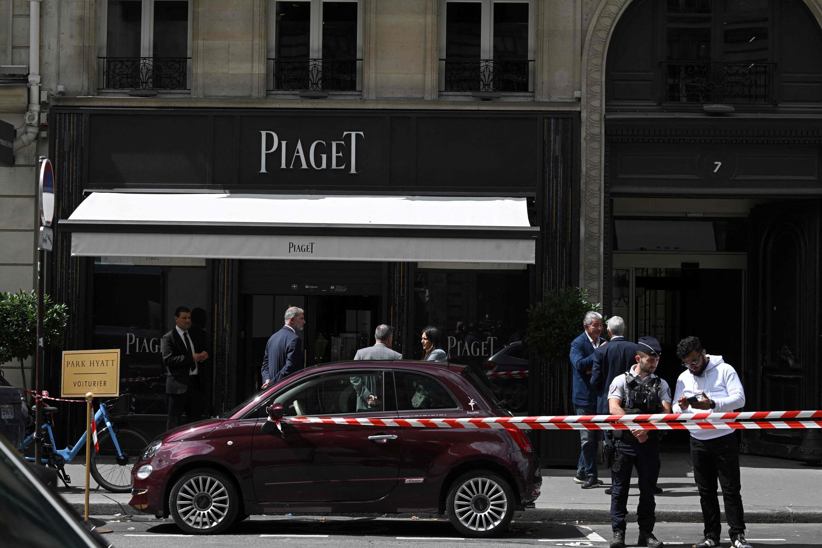 Rue de la Paix (Paris IIe), le 1er août 2023. Le butin volé lors du braquage de la bijouterie Piaget, estimé à 2 millions d'euros, n'a toujours pas été retrouvé. AFP/Stefano Rellandini