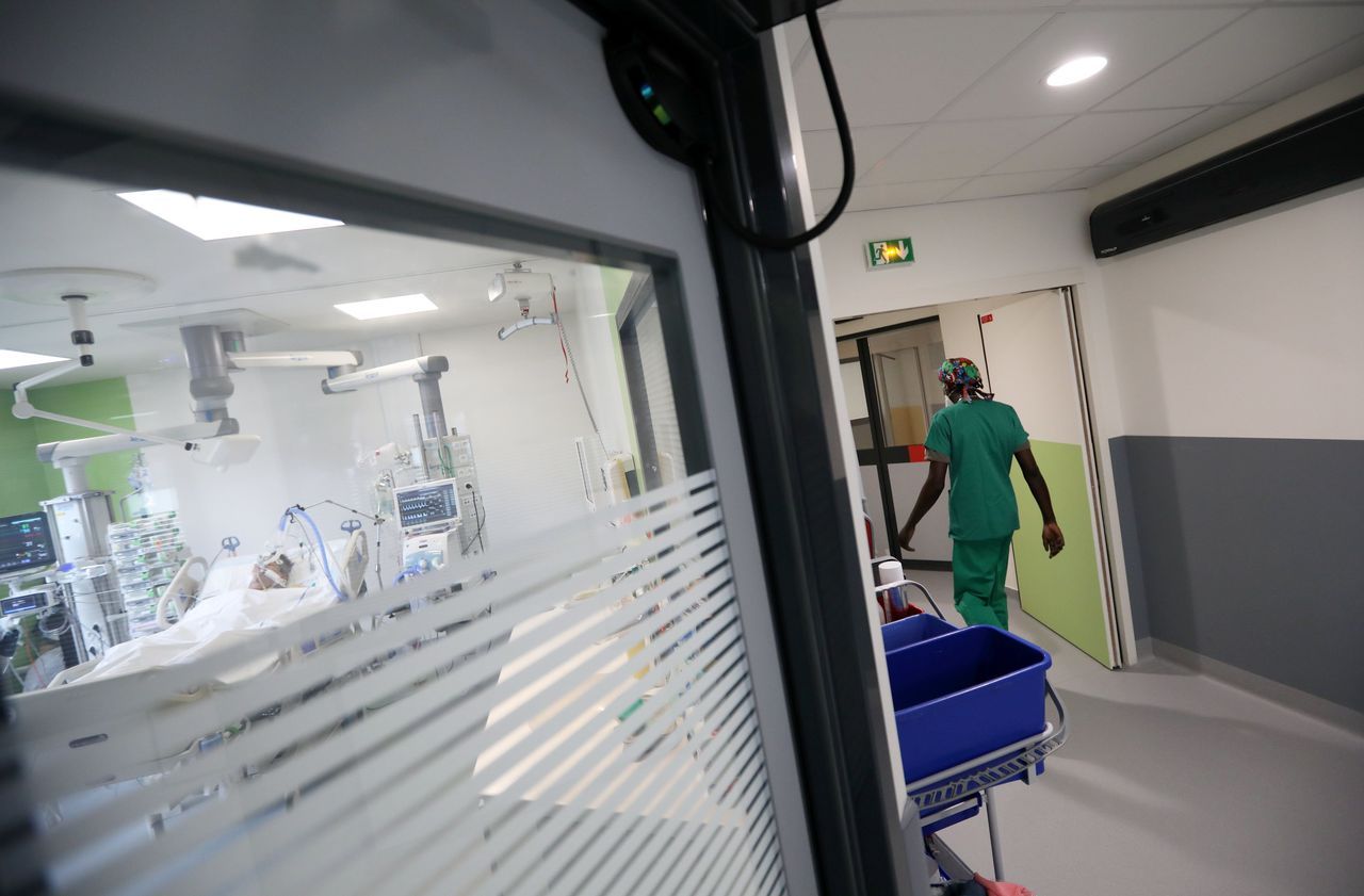 <b></b> Service de réanimation de l’hôpital Delafontaine à Saint-Denis (93). Dans ce département, l’incidence de l’épidémie a bondi de 35 % en deux semaines.