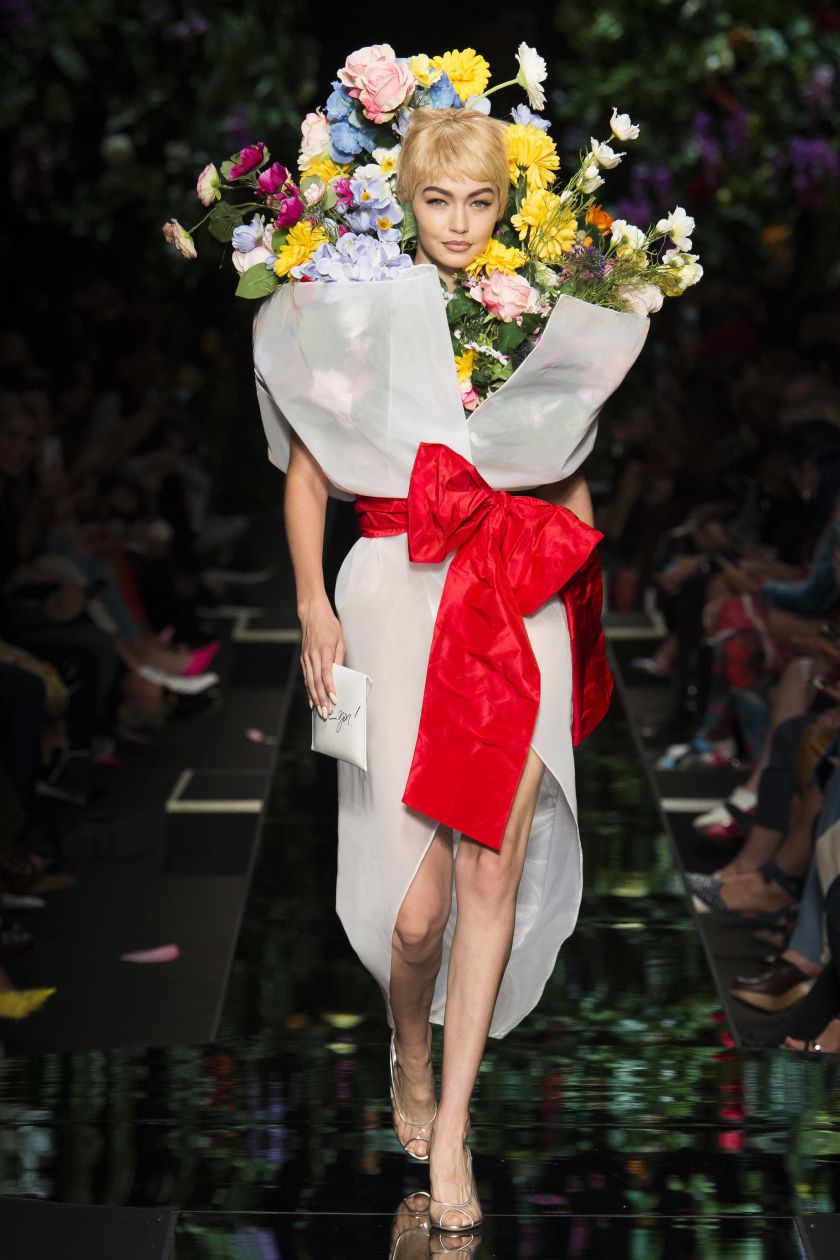 Le défilé façon Dessinons la mode de Moschino à la Fashion Week de