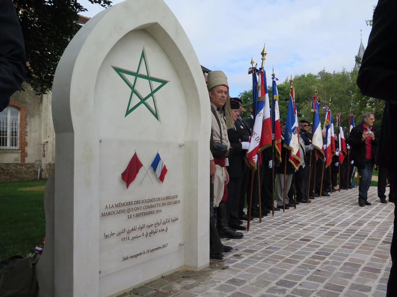 <b></b> Chauconin-Neufmontiers, samedi 16 septembre 2017 : Une stèle en hommage aux soldats marocains qui se sont battus pour la France, lors de la première bataille de la Marne en 1914, a été dévoilée en présence de l’ambassadeur du Maroc. 