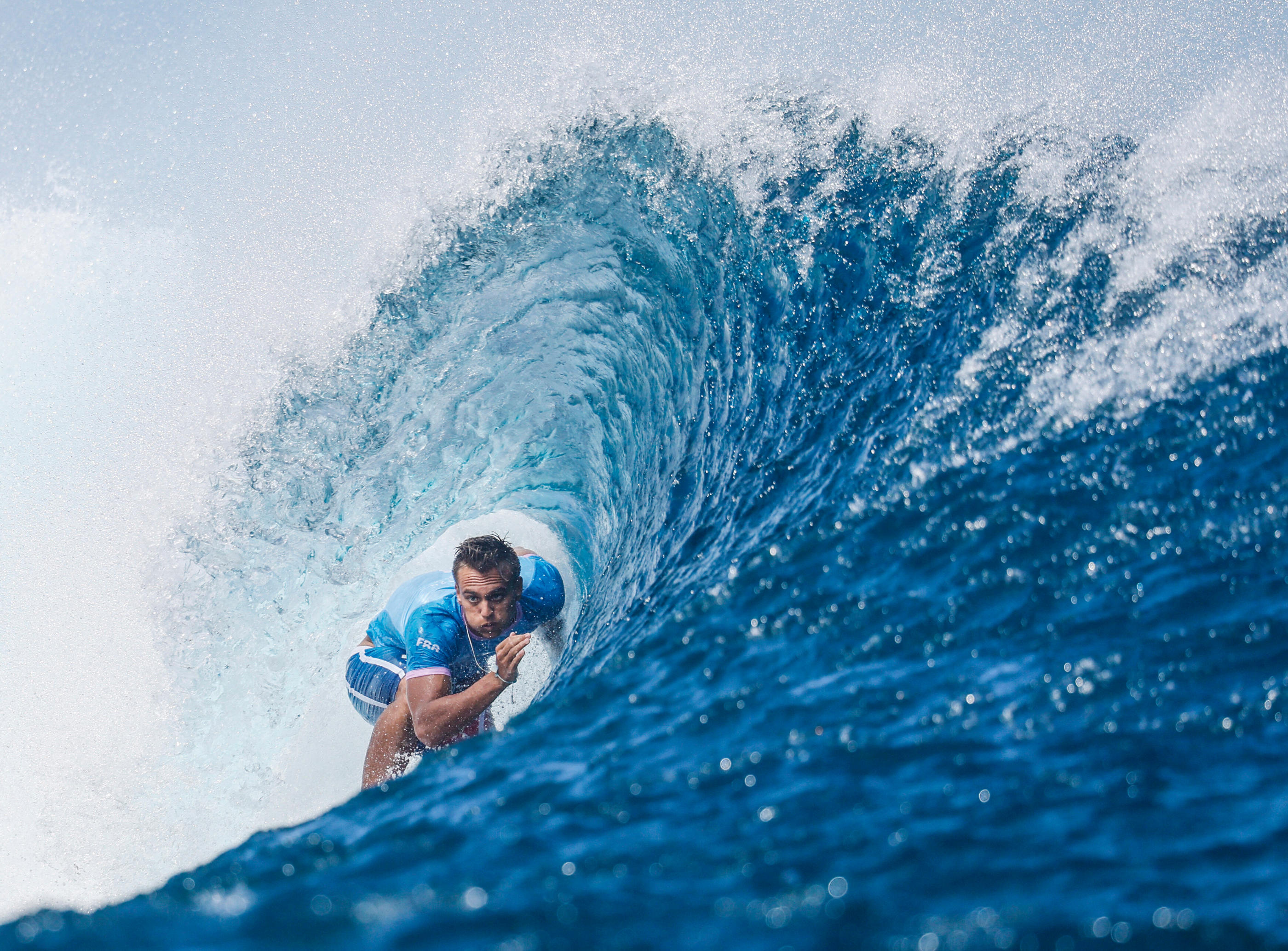 Bixente Lizarazu, en connaisseur, s'est régalé des épreuves de surf à Teahupo'o, et notamment des performances chez lui du Français Kauli Vaast. Icon Sport/Abaca