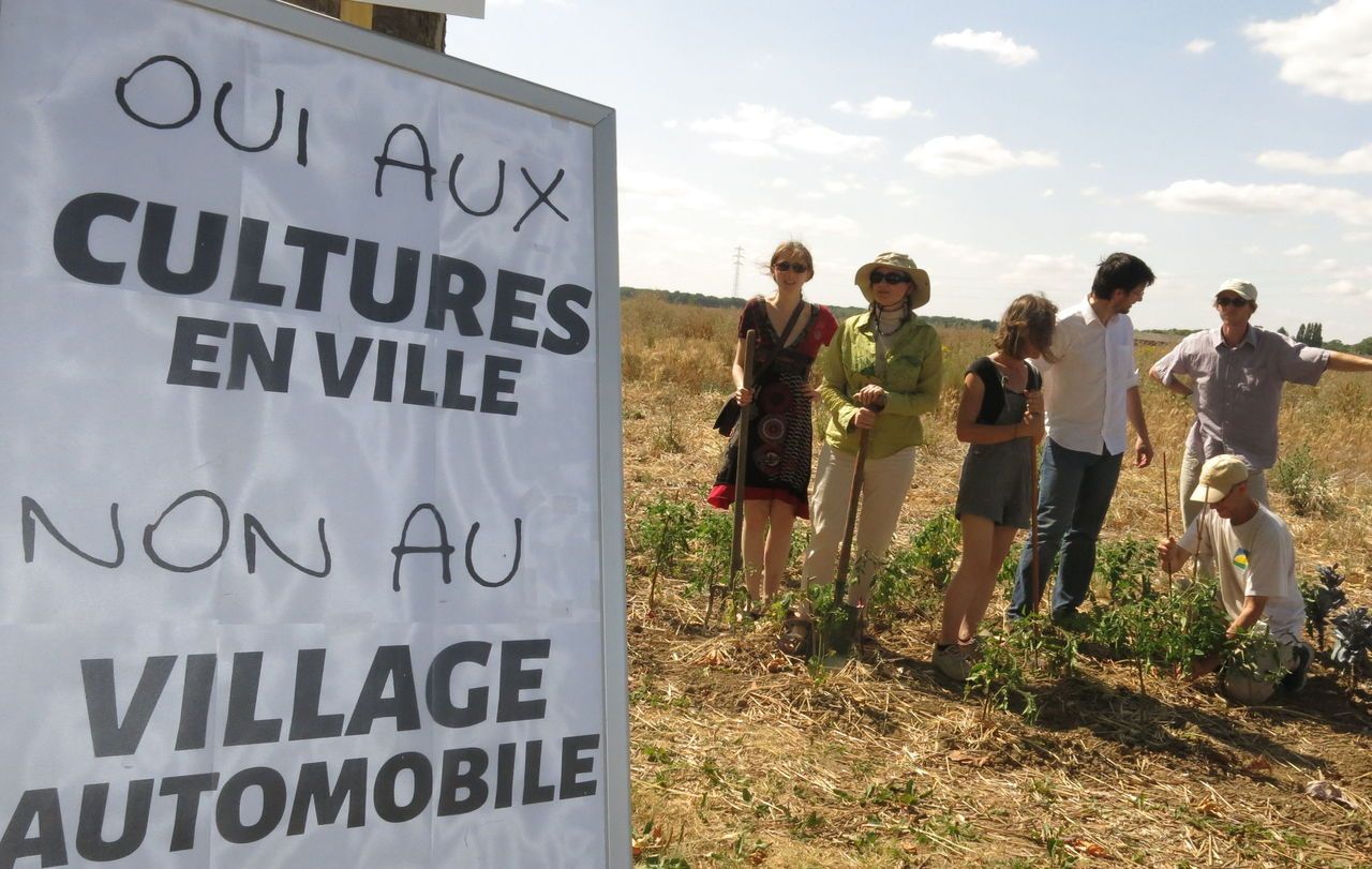 <b>Rambouillet, juillet 2015.</b> Les écologistes poursuivent leur opposition à l’implantation de concessionnaires automobiles sur des terres agricoles. 