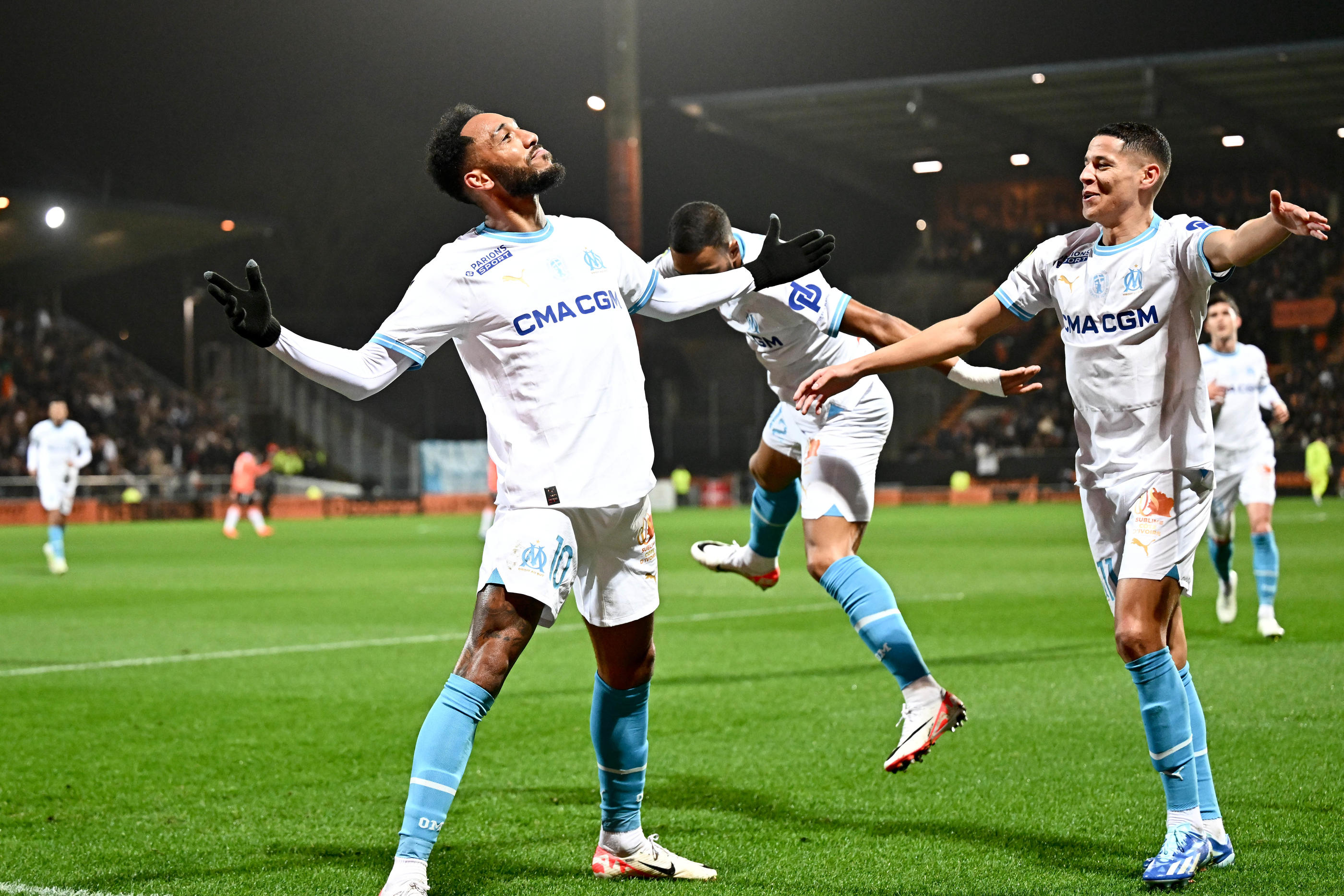 Ligue 1 : l'OM remporte un match spectaculaire à Lorient et poursuit