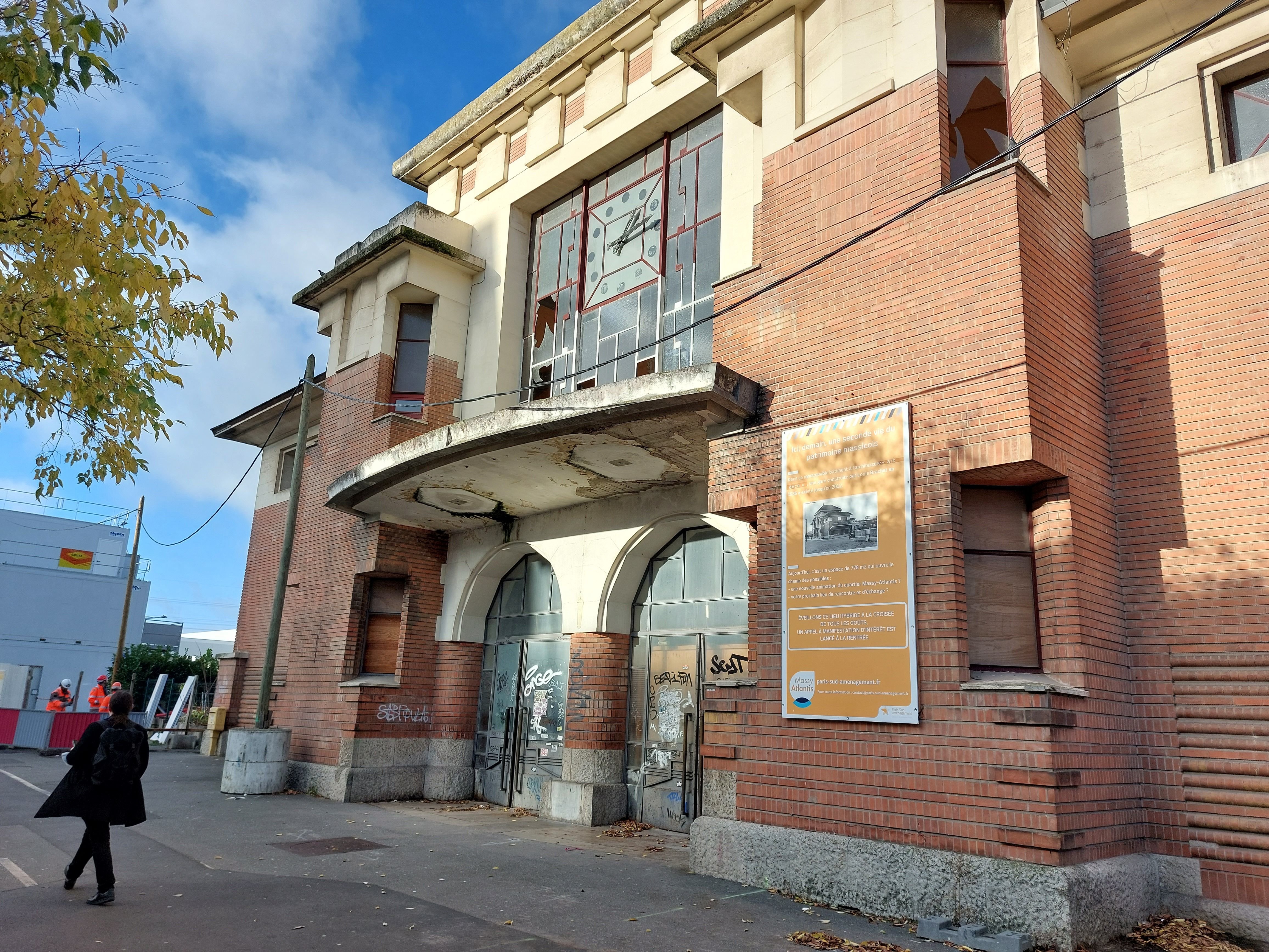 Massy, le 20 novembre 2023. Cette ancienne gare de la ligne de Sceaux est désaffectée depuis 2011. Elle vient d'être labellisée par la région pour sauvegarder ce patrimoine Art déco. LP/C.CH.