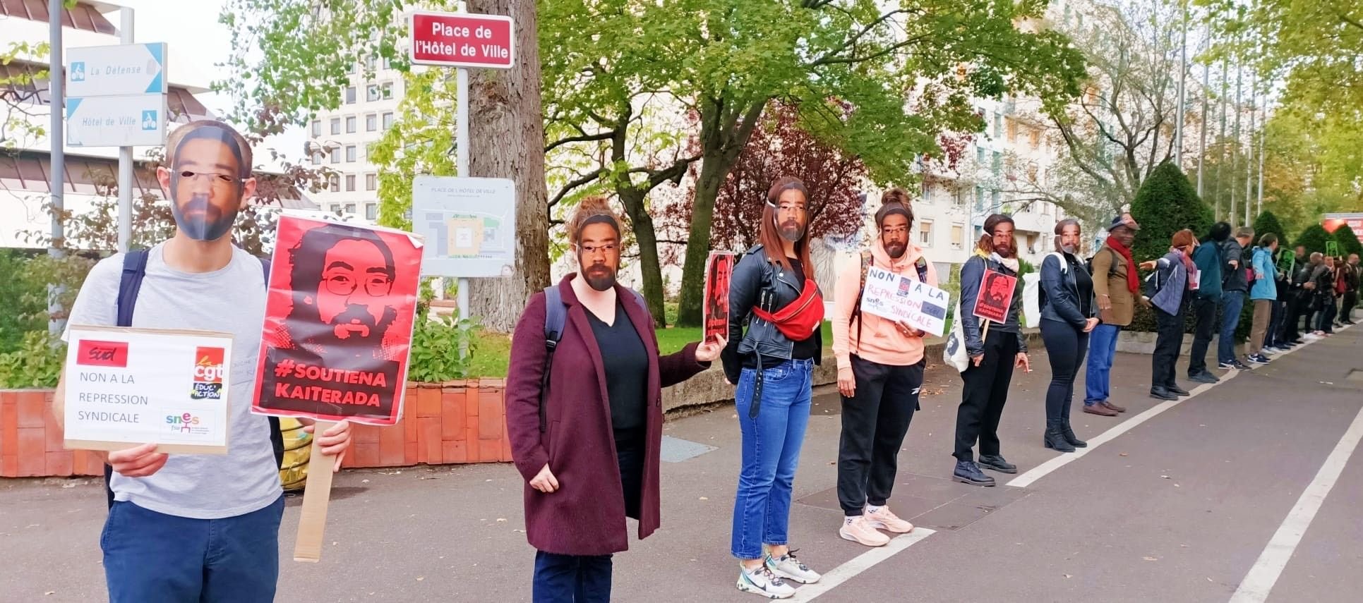 Nanterre (Hauts-de-Seine), le 23 septembre. 46 enseignants avaient manifesté devant le lycée Joliot-Curie pour protester contre la mutation forcée de leur collègue syndicaliste. DR
