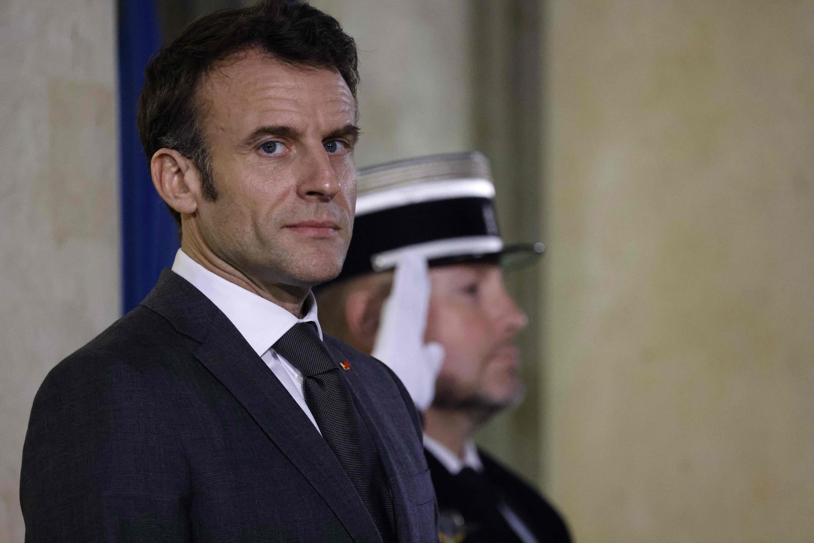 Reste à savoir quand Emmanuel Macron, ici le 13 mars à l'Elysée, s'adressera aux Français. « Il doit le faire rapidement », plaide un communicant de l’exécutif. AFP/Ludovic Marin