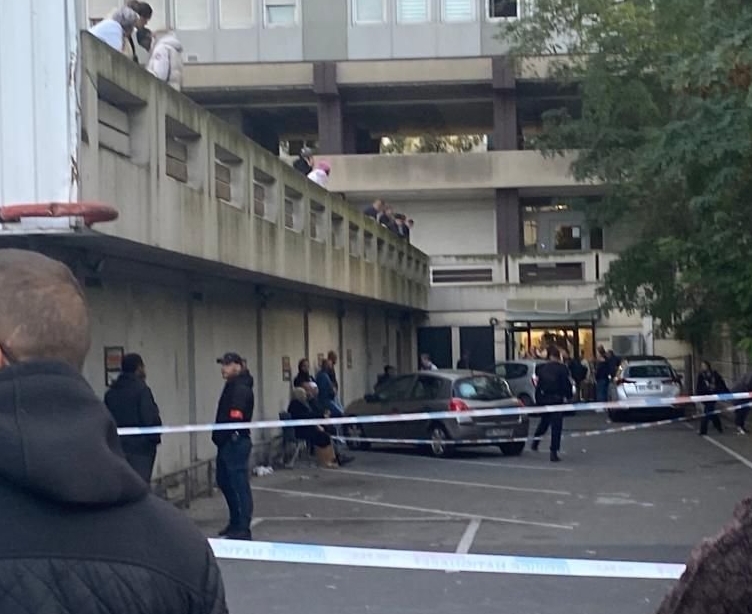 Nanterre, le 5 octobre 2023. Le corps de la victime a été découvert dans des locaux professionnels au bout de cette allée donnant sur l'avenue Georges-Clémenceau. LP/David Livois