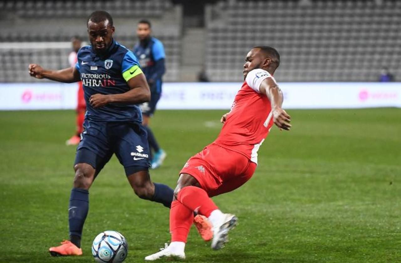 <b></b> Cyril Mandouki, le capitaine du Paris FC est à l’origine du « pacte » passé entre les joueurs.