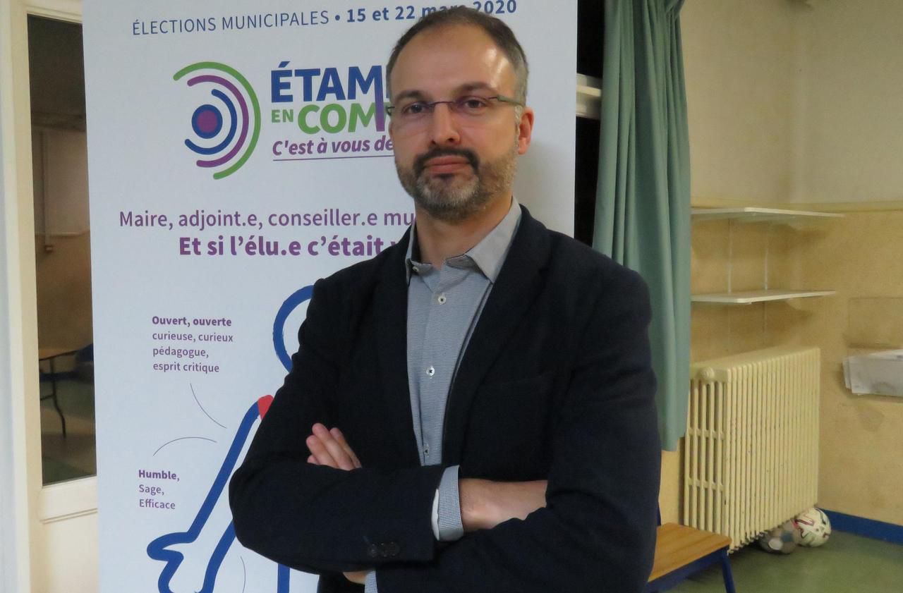 <b></b> Etampes, le 27 janvier 2020. Le conseiller municipal d’opposition Mathieu Hillaire (LFI) est à la tête de la liste « Etampes en commun ».