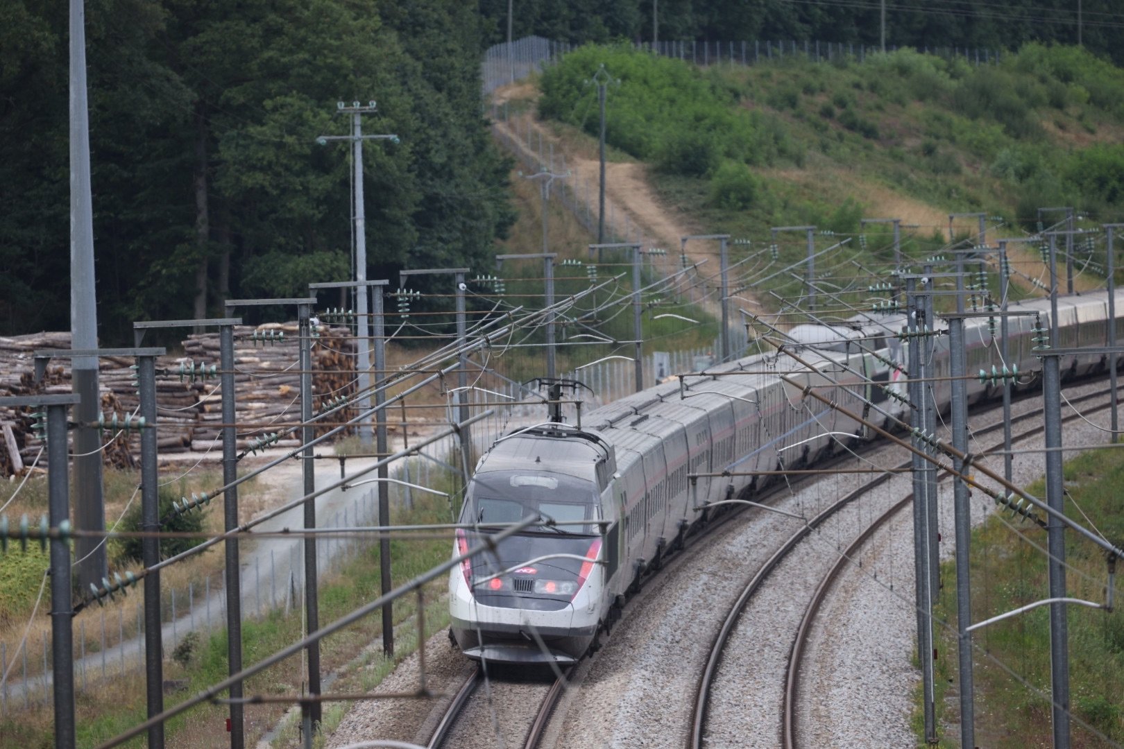 Le trafic est fortement ralenti sur l'axe entre Paris et Strasbourg notamment. Les équipes de la SNCF sont à pied d'œuvre pour réaliser des réparations. (Illustration) LP/Olivier Arandel