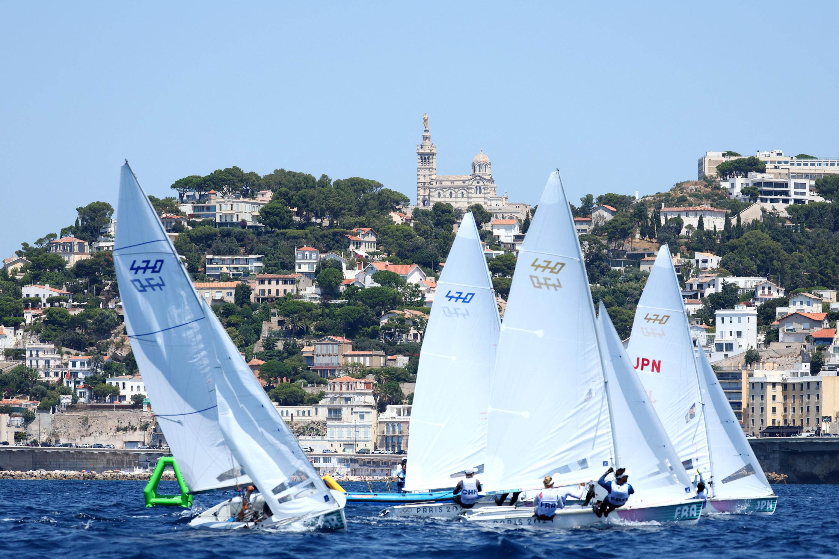 Journée d'entraînement ensoleillée ce samedi dans la Marina de Marseille (Bouches-du-Rhône), loin de la pluie des Jeux à Paris. Reuters/Andrew Boyers