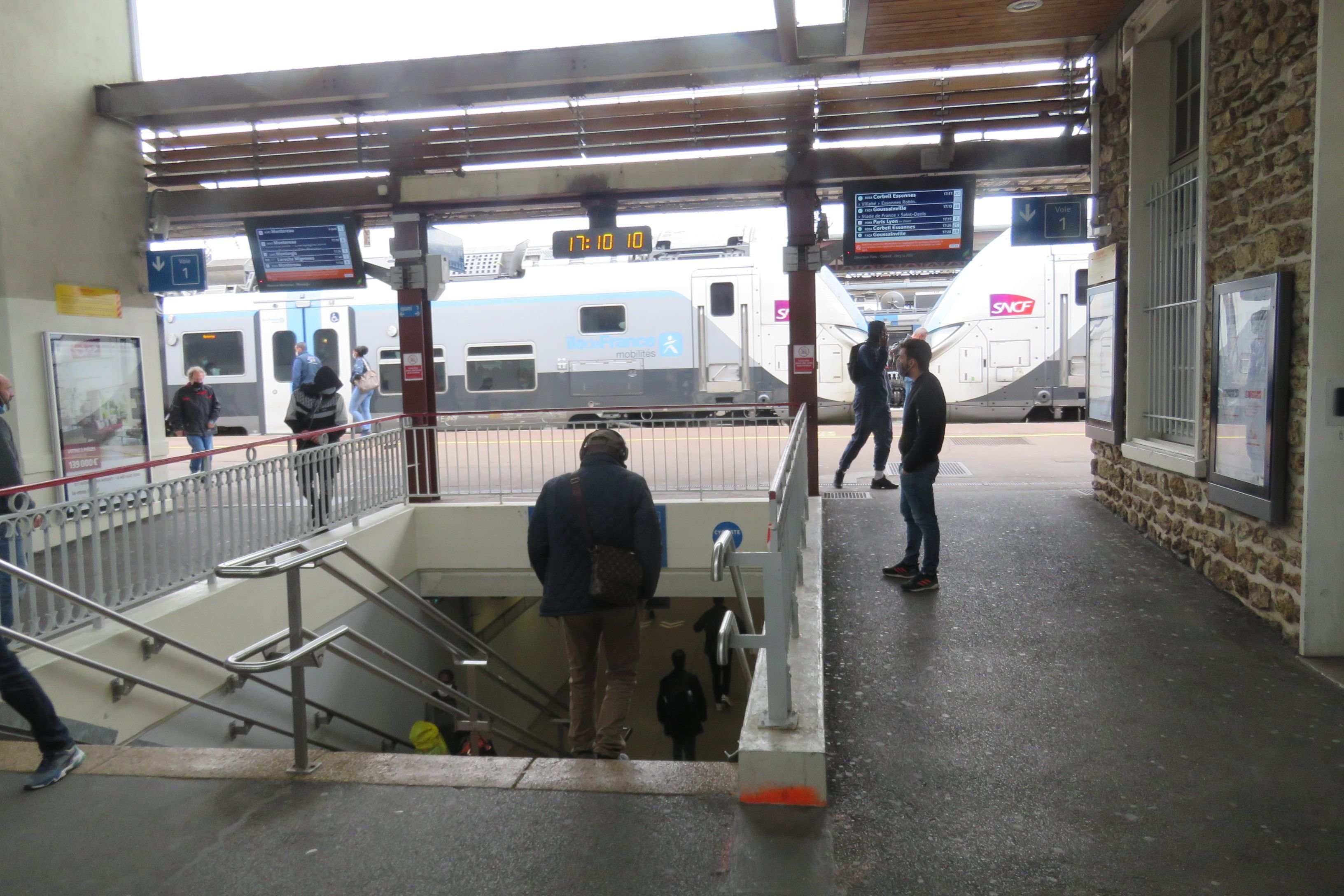 Accessibilite Il Y A Encore Du Chemin A Parcourir En Essonne Et En Seine Et Marne Le Parisien